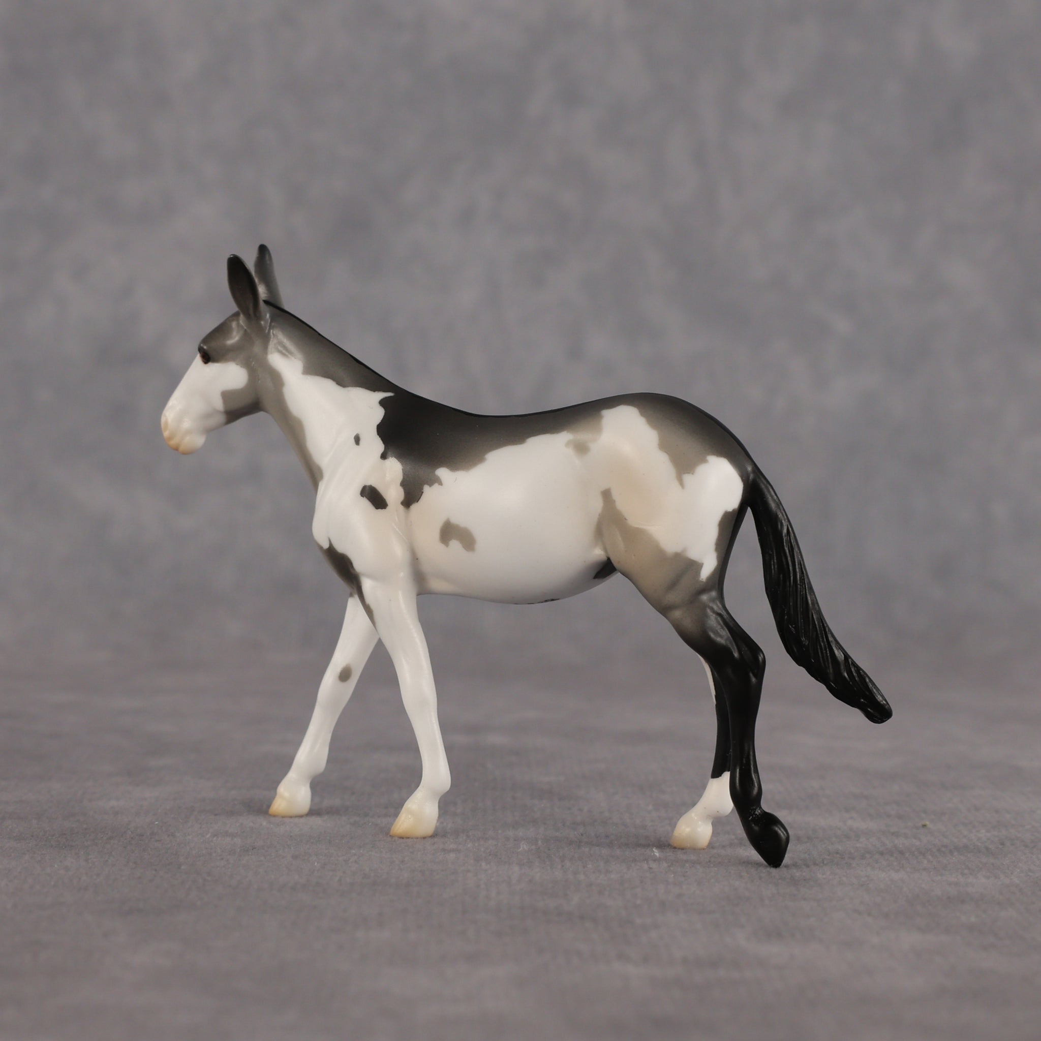 Double Vision LE-5 Chip Mule by Anna Rieck July $99 Chips