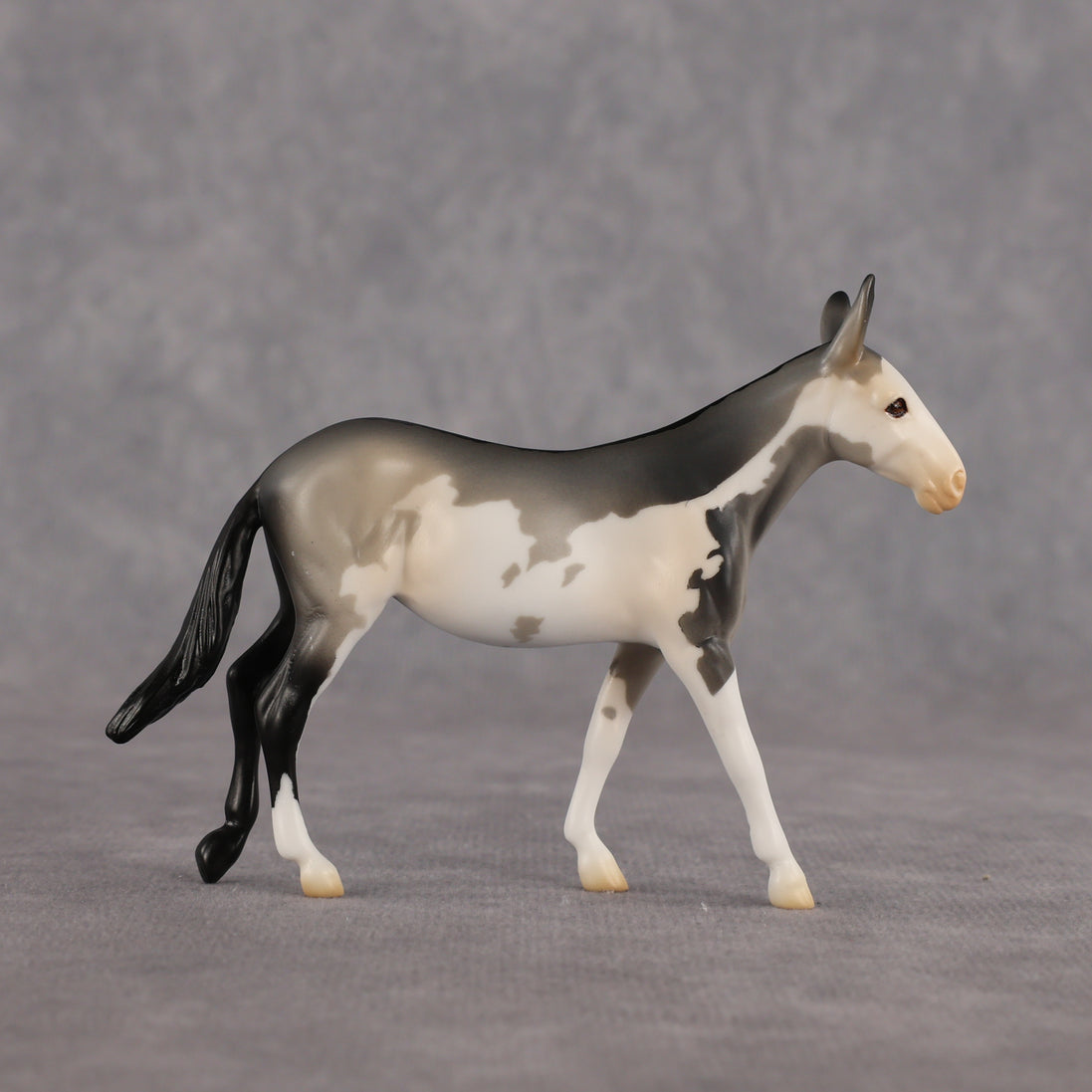 Double Vision LE-5 Chip Mule by Anna Rieck July $99 Chips