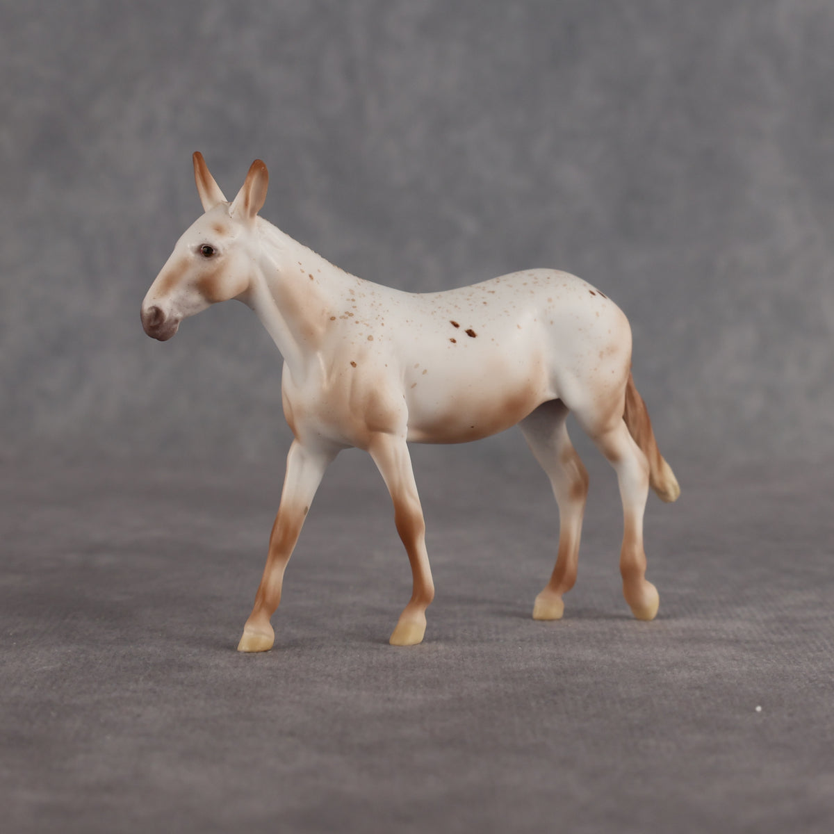 Dull Reality LE-10 FCM Chip Mule by Ellen Robbins YP26