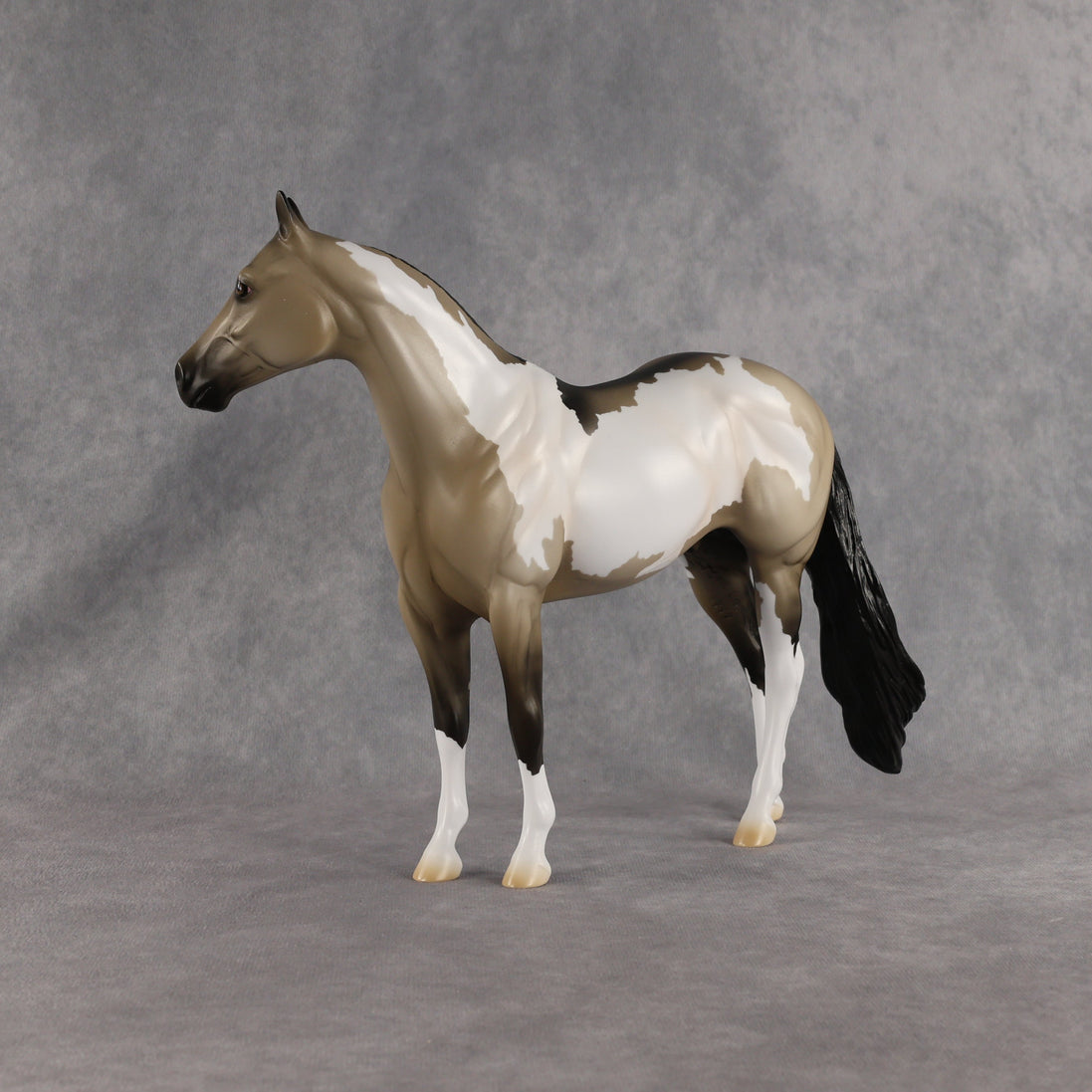 Dune OOAK Ideal Stock Horse by Madi Wiseman EQ26
