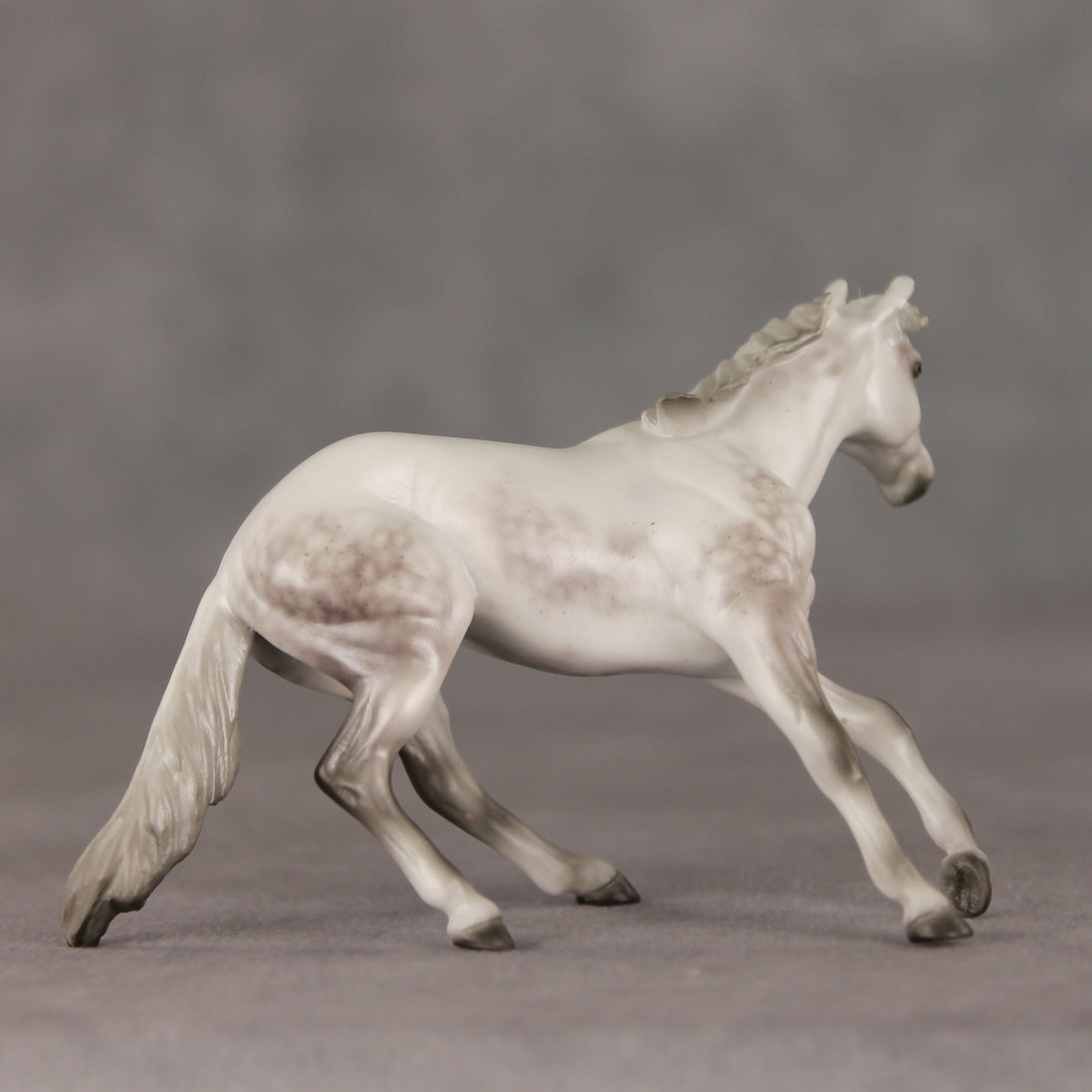 Dust Bunnies OOAK Chip Cutting Horse by Ellen Robbins VV26