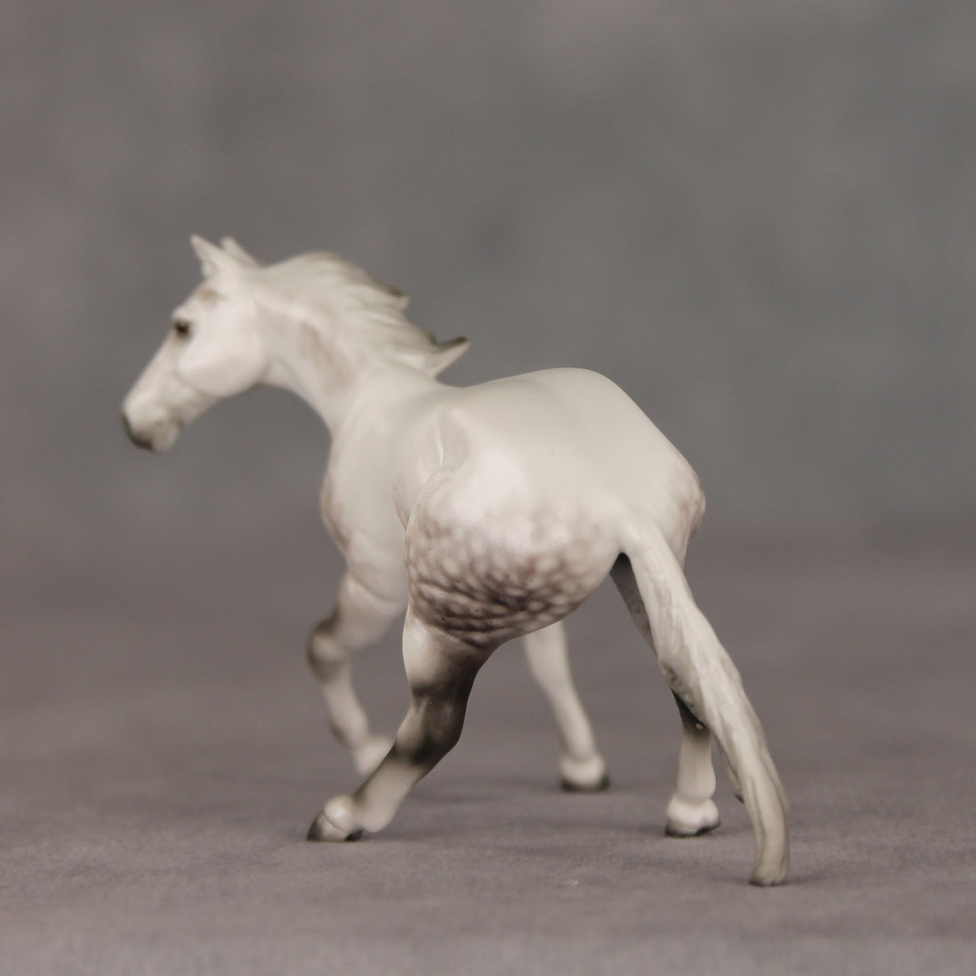 Dust Bunnies OOAK Chip Cutting Horse by Ellen Robbins VV26
