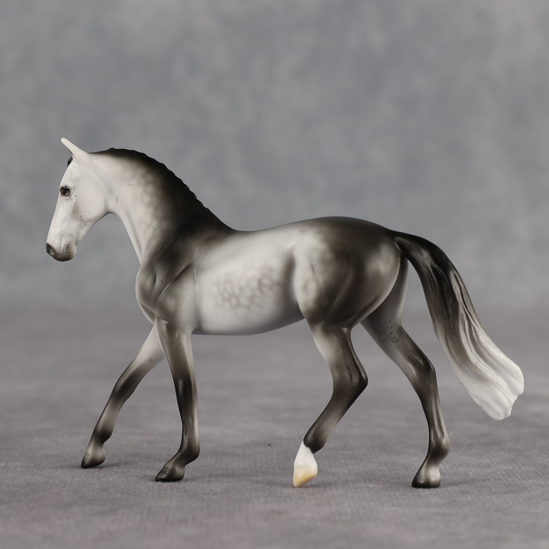 Stratosphere LE-4 Chip Warmblood by Ellen Robbins SCD26