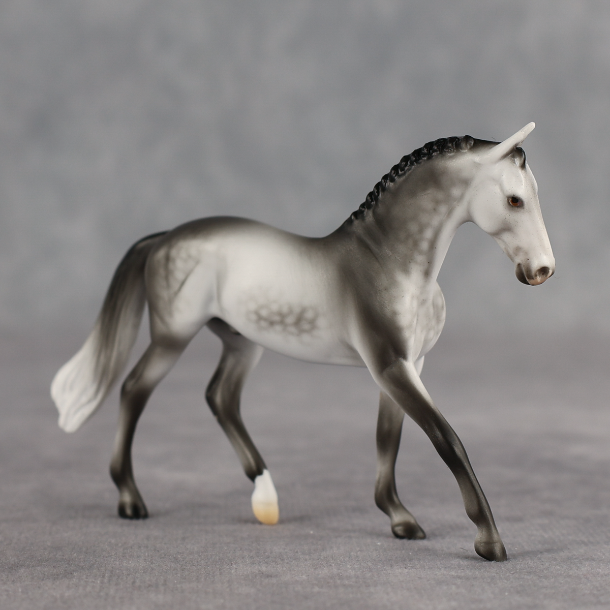 Stratosphere LE-4 Chip Warmblood by Ellen Robbins SCD26