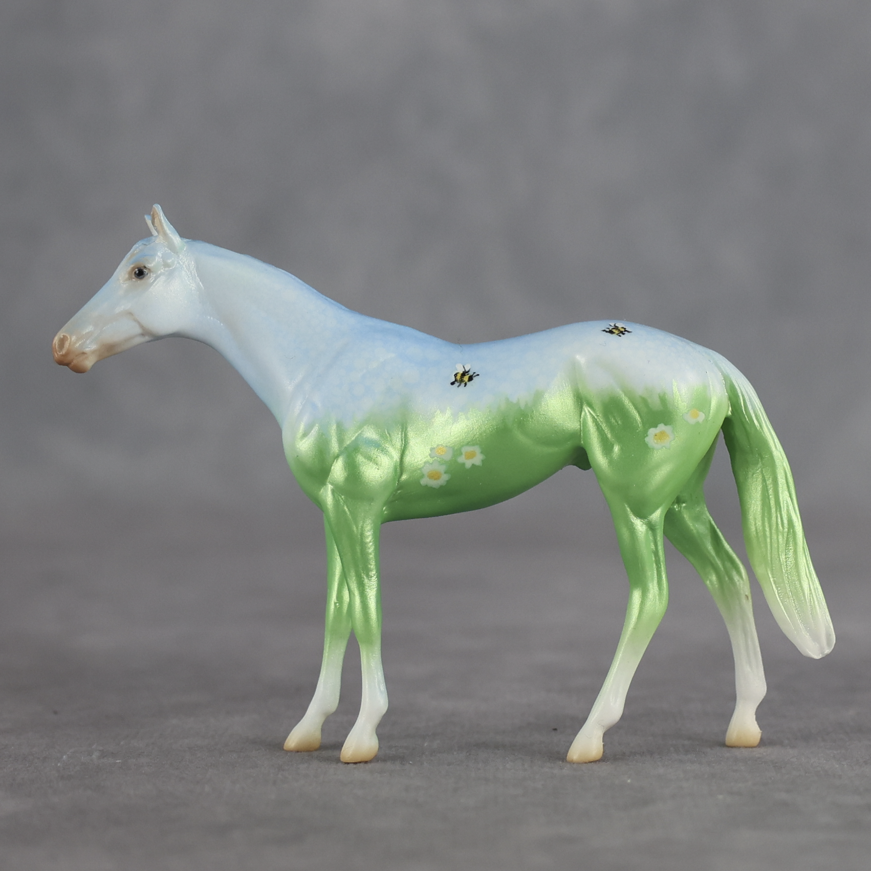 Buzzy LE-4 Chip Thoroughbred by Jess Hamill SCD26