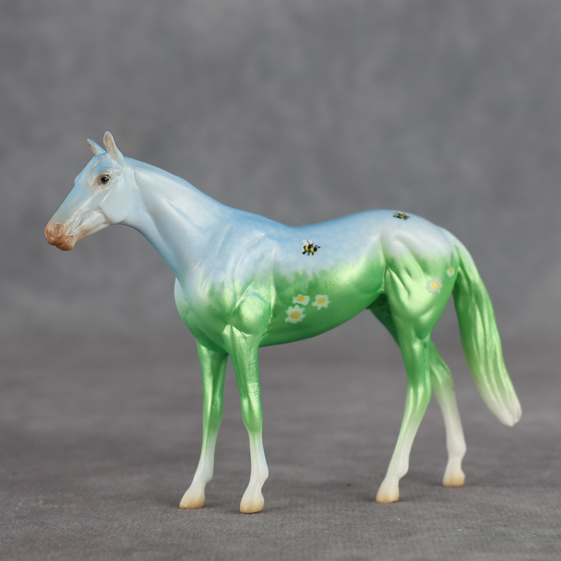 Buzzy LE-4 Chip Thoroughbred by Jess Hamill SCD26