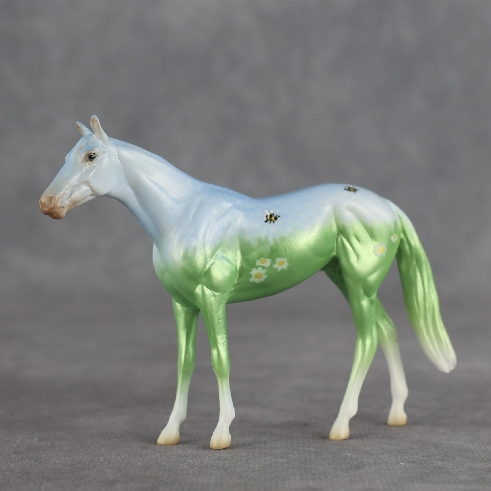 Buzzy LE-4 Chip Thoroughbred by Jess Hamill SCD26
