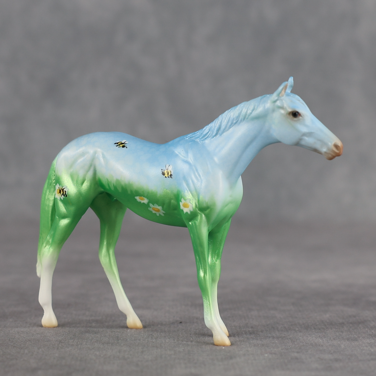 Buzzy LE-4 Chip Thoroughbred by Jess Hamill SCD26