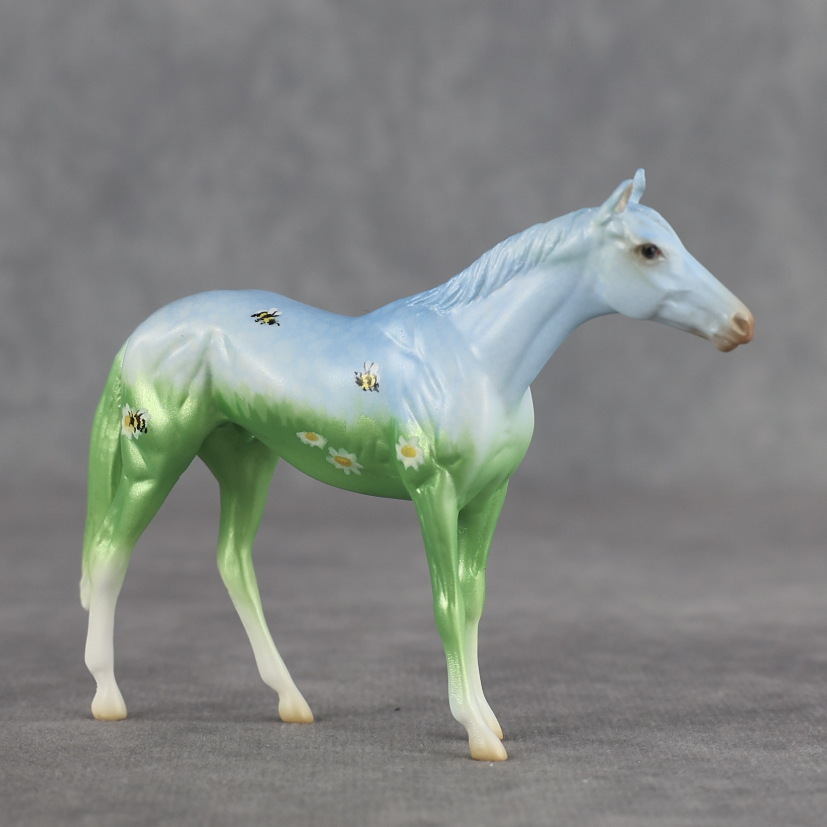 Buzzy LE-4 Chip Thoroughbred by Jess Hamill SCD26