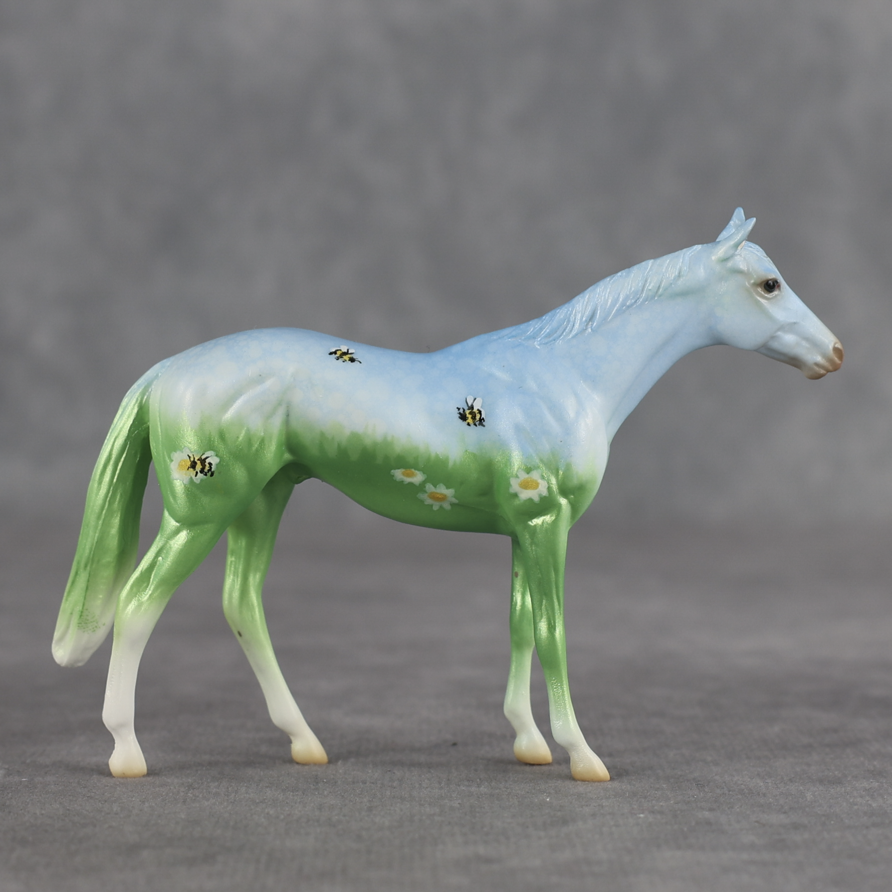 Buzzy LE-4 Chip Thoroughbred by Jess Hamill SCD26