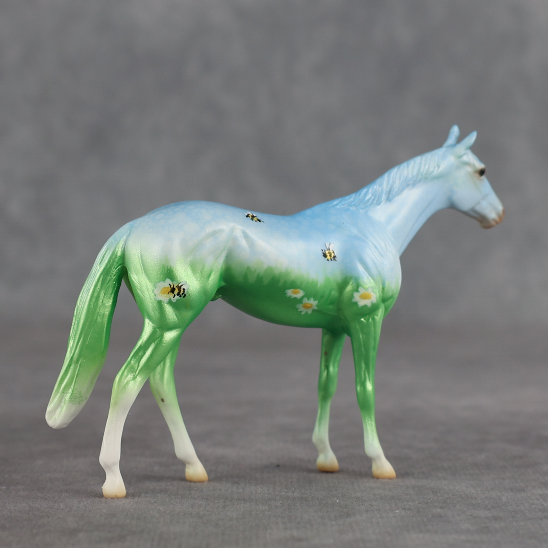 Buzzy LE-4 Chip Thoroughbred by Jess Hamill SCD26