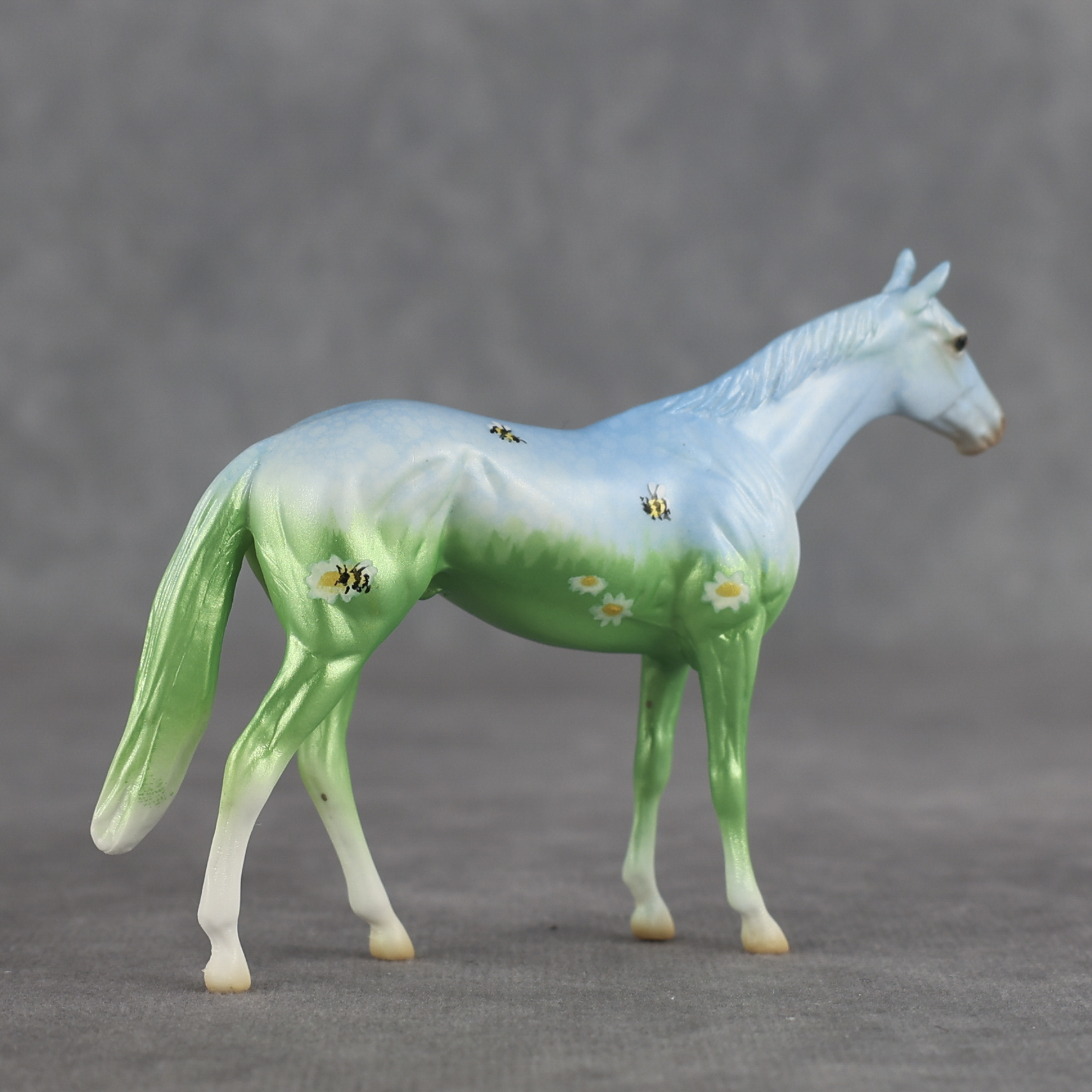 Buzzy LE-4 Chip Thoroughbred by Jess Hamill SCD26
