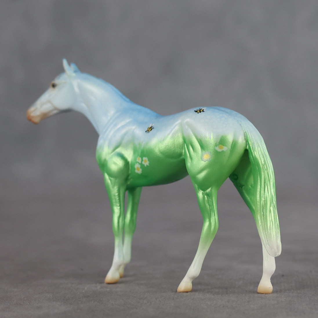 Buzzy LE-4 Chip Thoroughbred by Jess Hamill SCD26