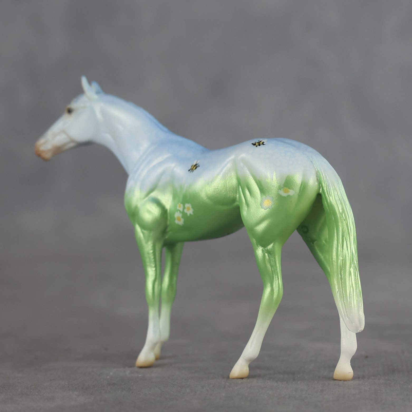 Buzzy LE-4 Chip Thoroughbred by Jess Hamill SCD26