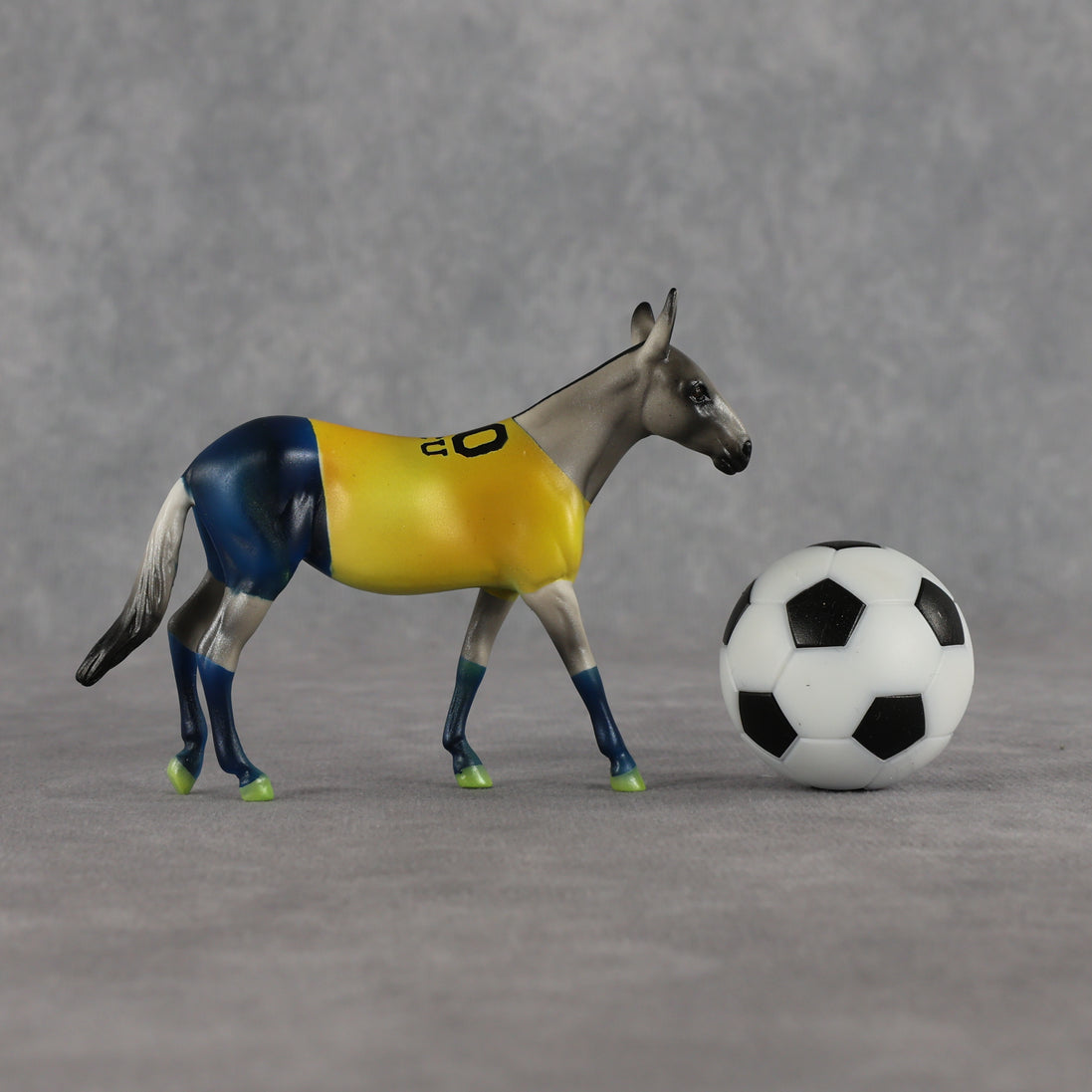 Ecuador OOAK Chip Mule by Enrique Duarte SCD26