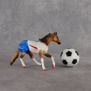 England OOAK Chip Cutting Horse by Enrique Duarte SCD26