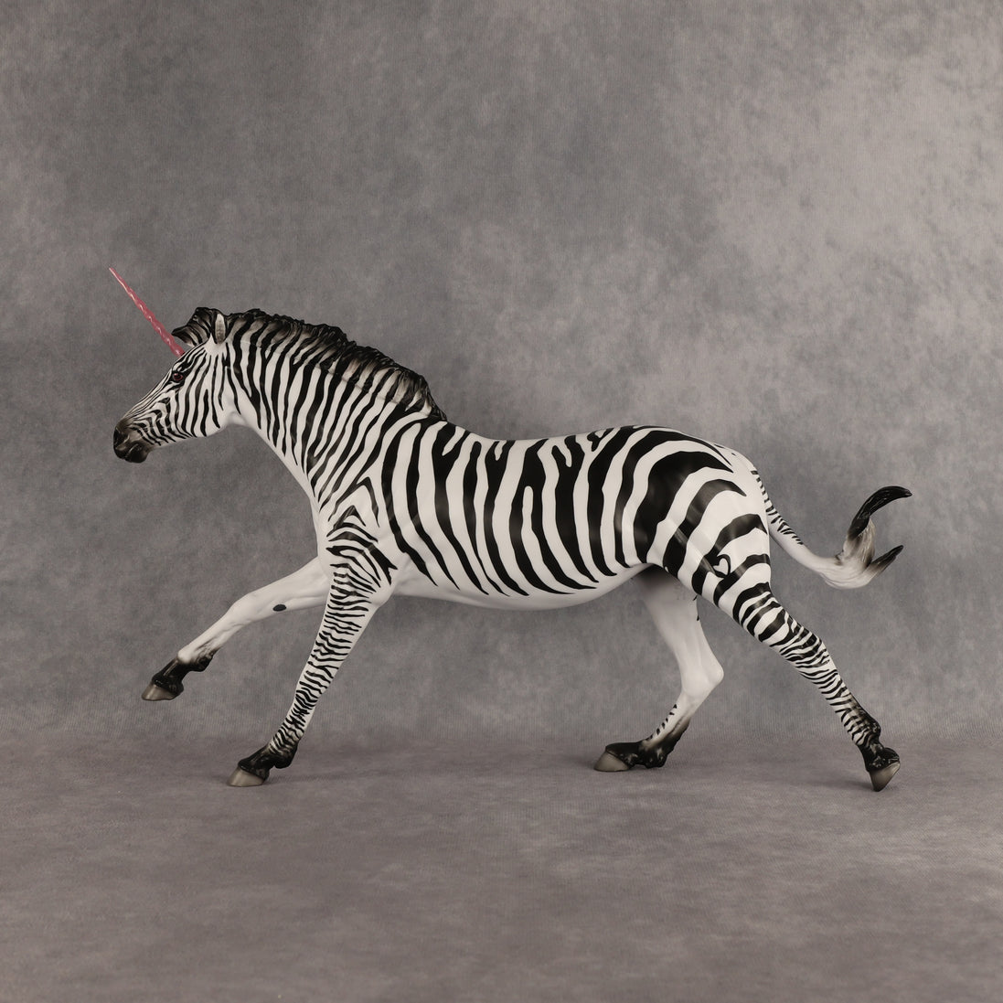 Flicker LE-5 EFCM Volo by Jess Hamill & Carissa Mathews EQ26