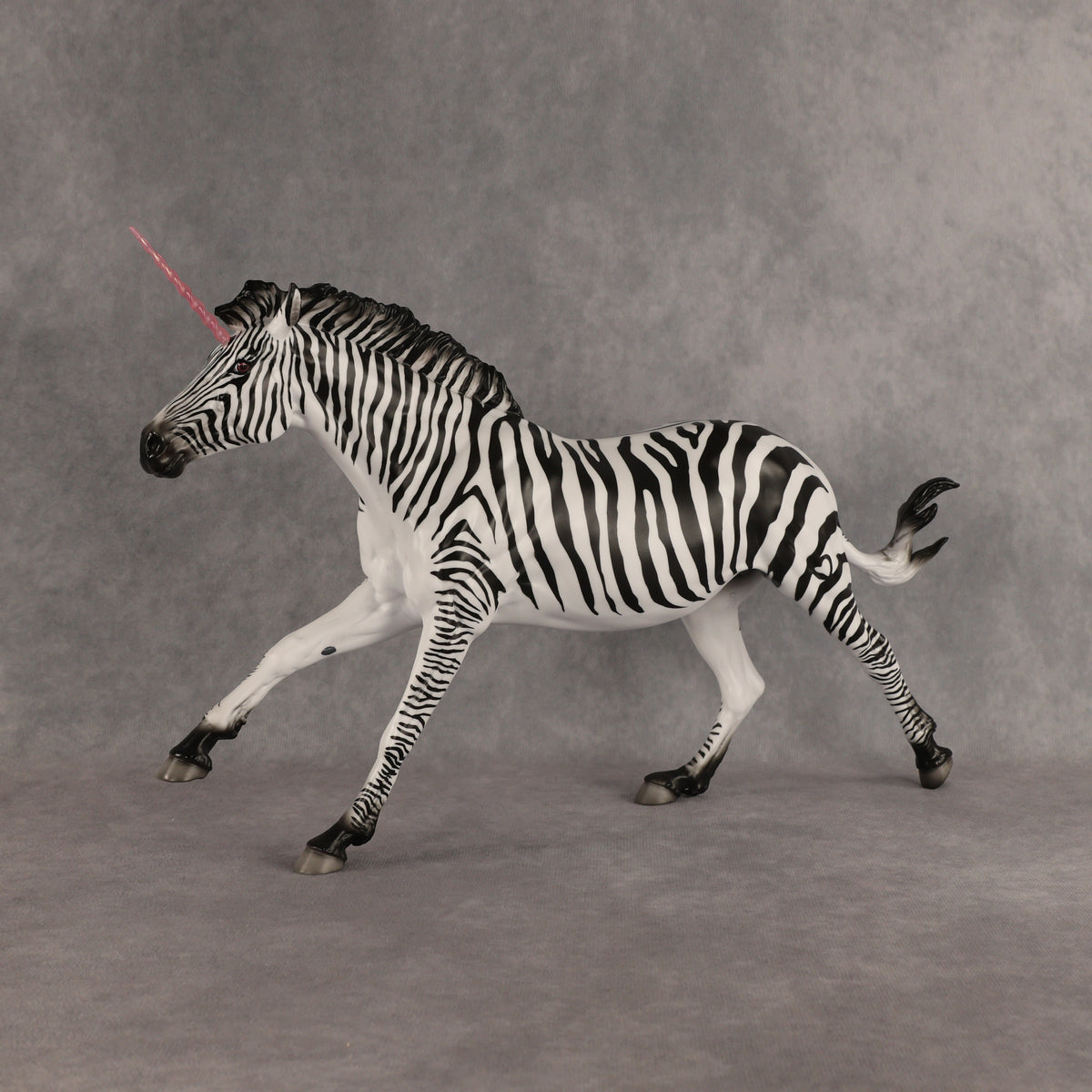 Flicker LE-5 EFCM Volo by Jess Hamill & Carissa Mathews EQ26