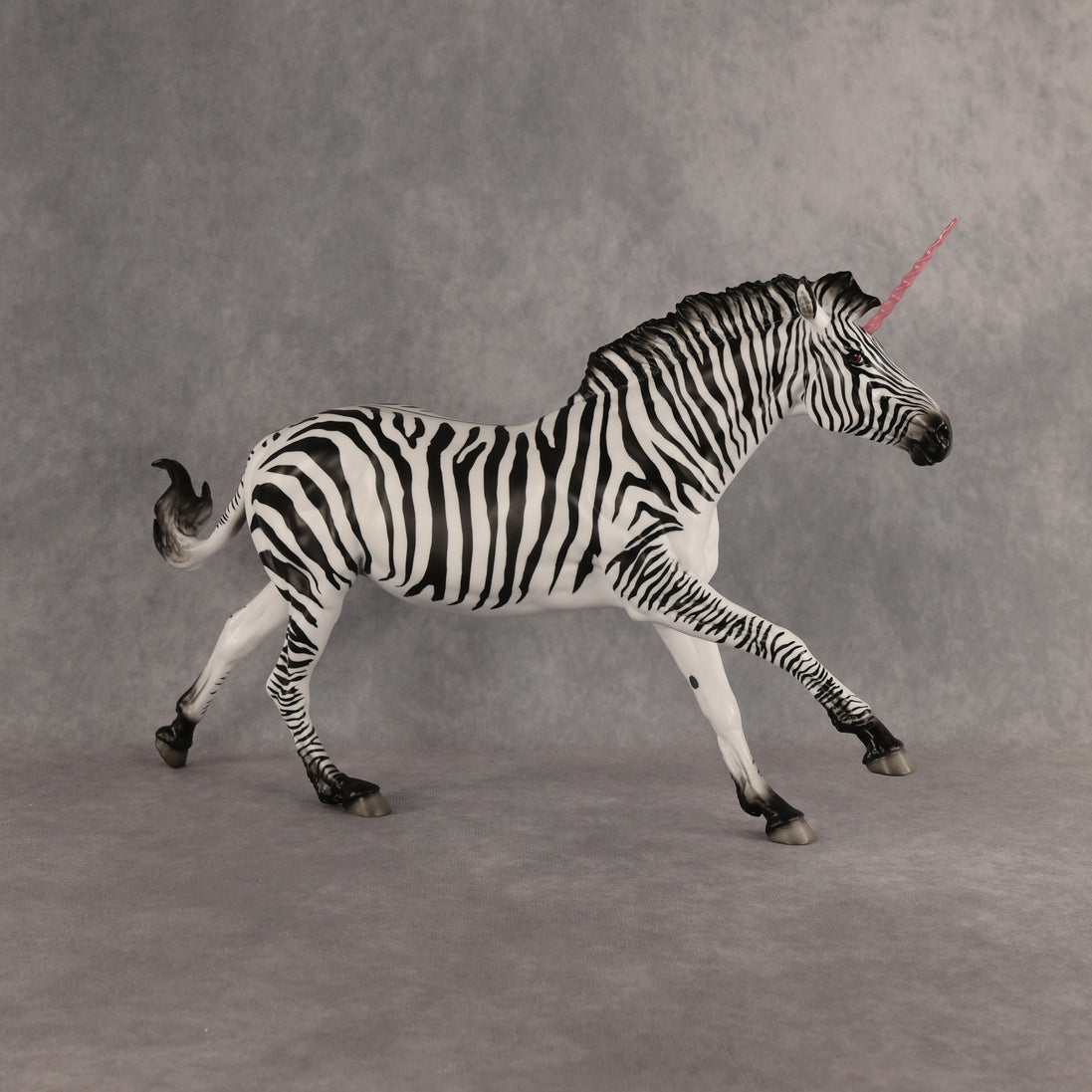 Flicker LE-5 EFCM Volo by Jess Hamill & Carissa Mathews EQ26