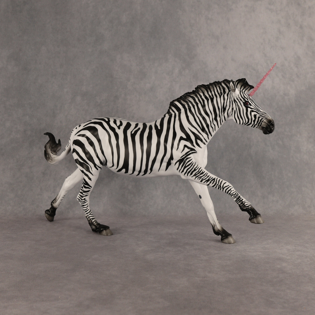Flicker LE-5 EFCM Volo by Jess Hamill & Carissa Mathews EQ26