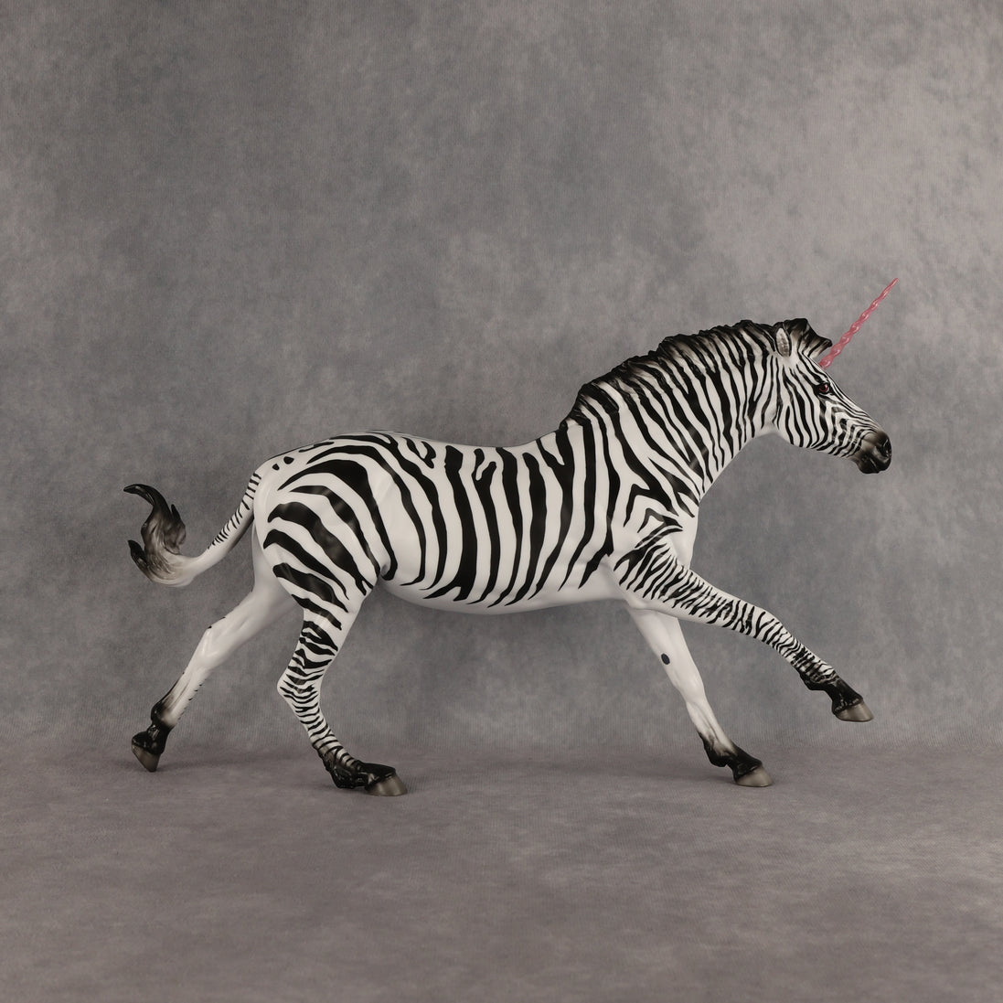 Flicker LE-5 EFCM Volo by Jess Hamill & Carissa Mathews EQ26