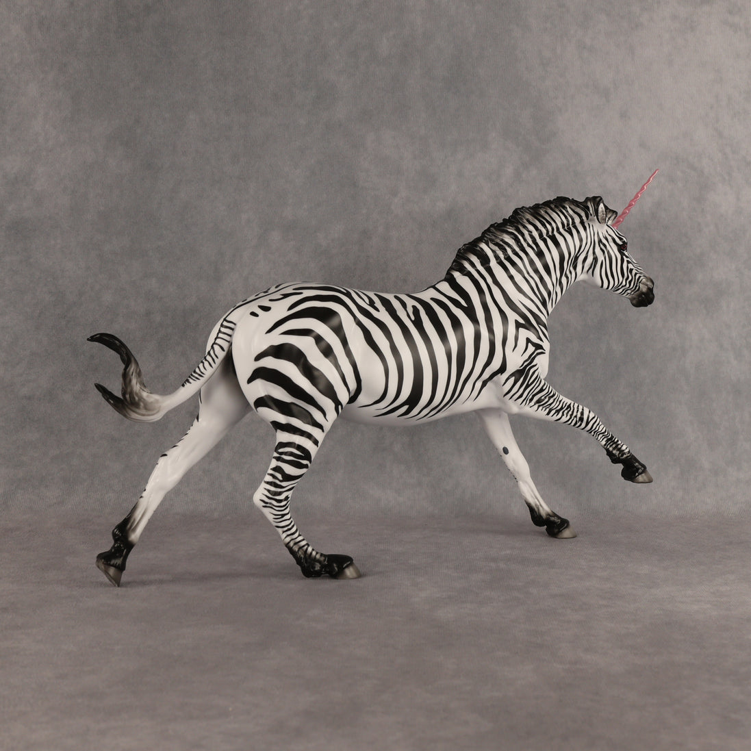 Flicker LE-5 EFCM Volo by Jess Hamill & Carissa Mathews EQ26
