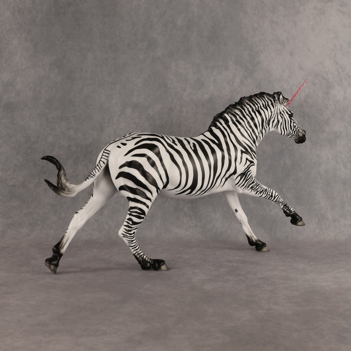 Flicker LE-5 EFCM Volo by Jess Hamill & Carissa Mathews EQ26