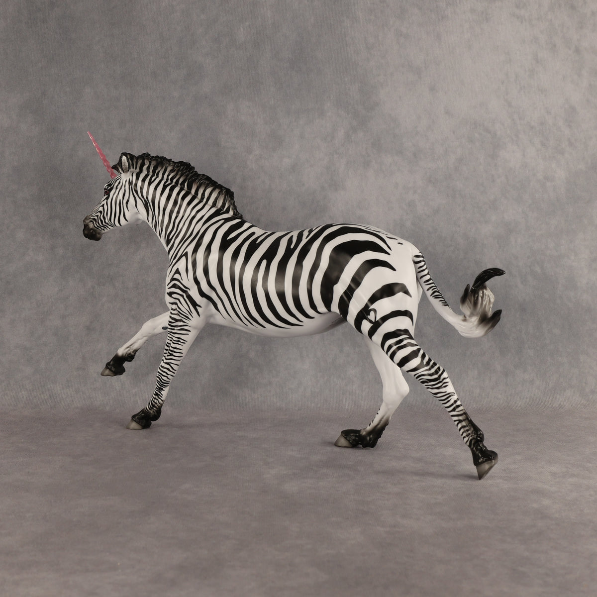Flicker LE-5 EFCM Volo by Jess Hamill & Carissa Mathews EQ26