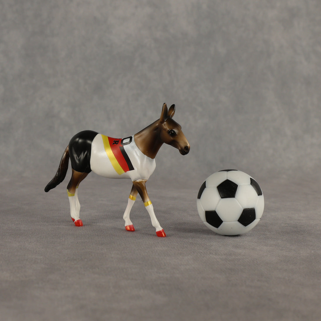 Germany OOAK Chip Mule by Enrique Duarte SCD26