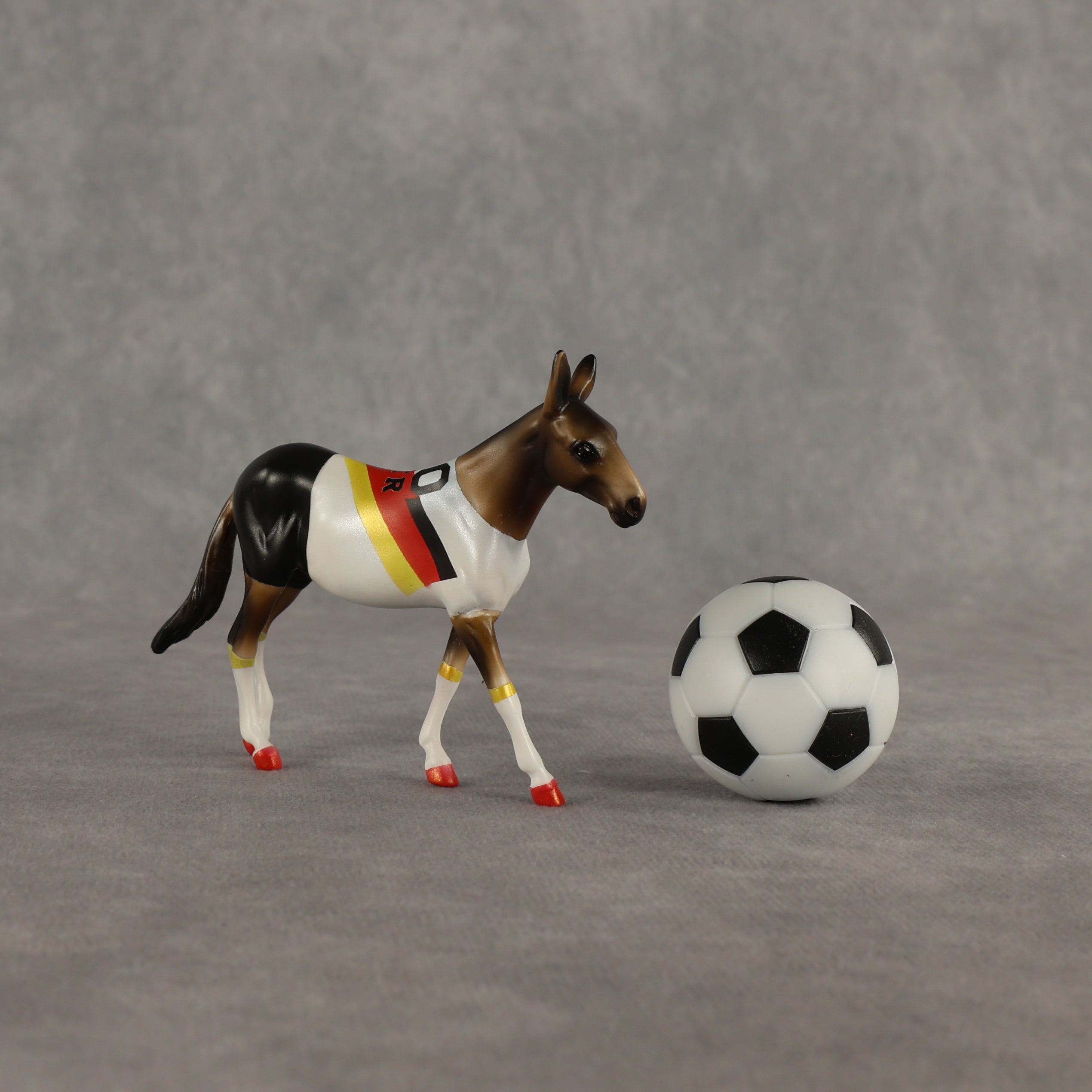 Germany OOAK Chip Mule by Enrique Duarte SCD26