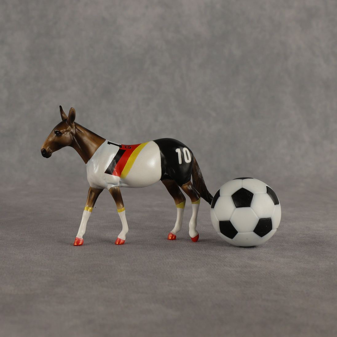 Germany OOAK Chip Mule by Enrique Duarte SCD26