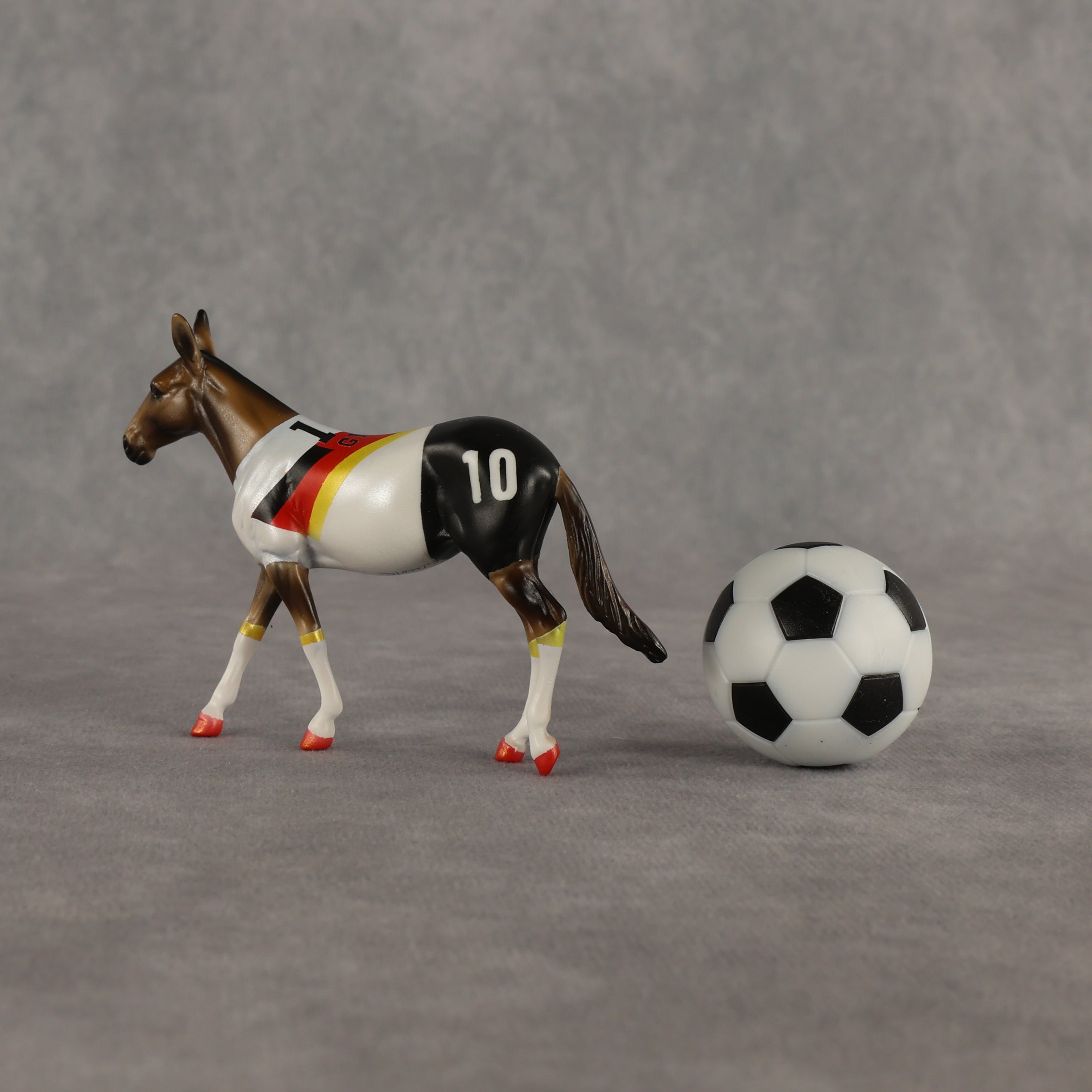 Germany OOAK Chip Mule by Enrique Duarte SCD26