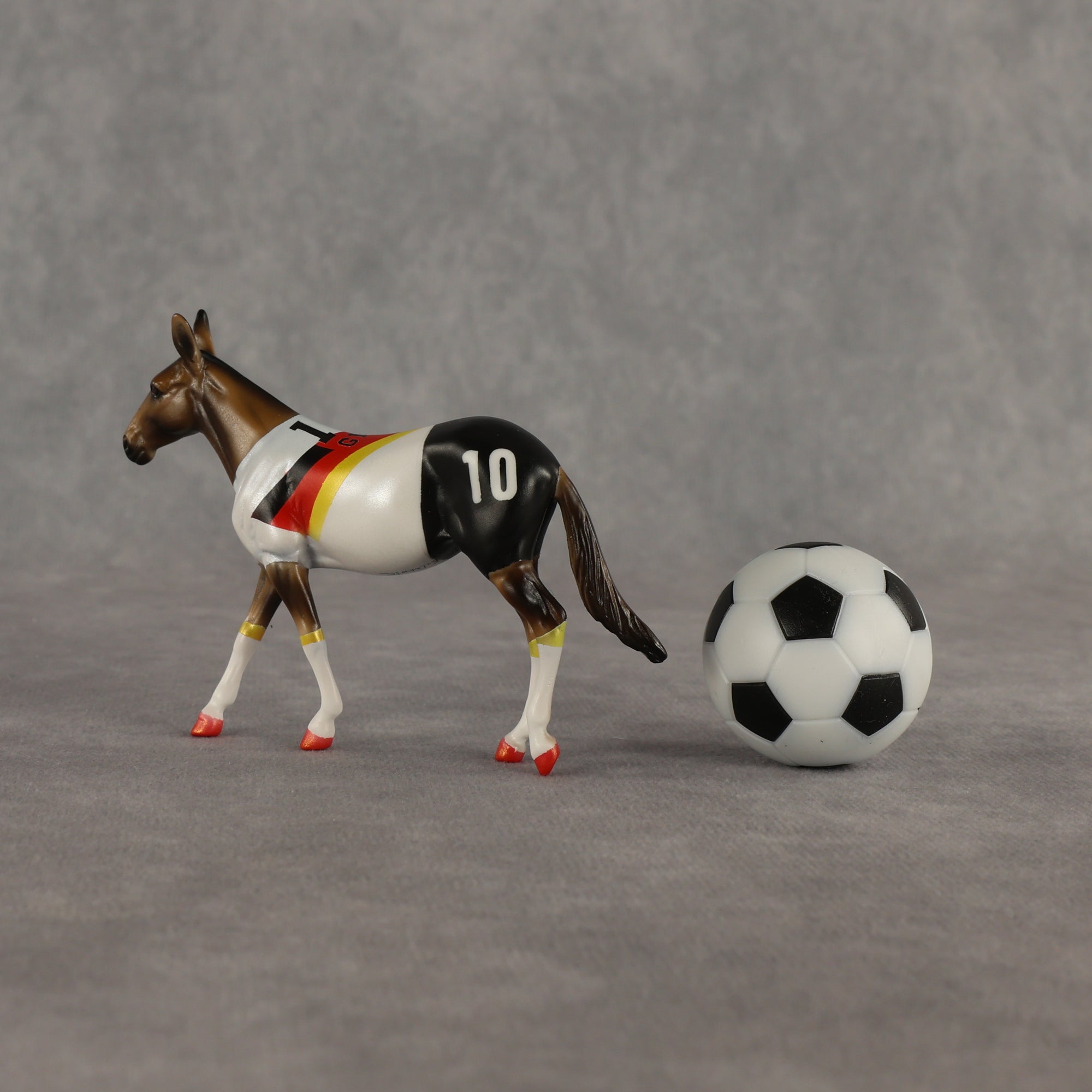 Germany OOAK Chip Mule by Enrique Duarte SCD26