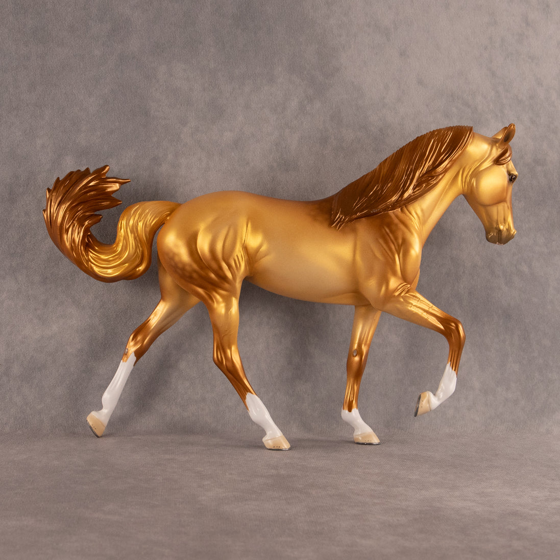 Gold-Bug LE-15 FCM Tennessee Walker by Ellen Robbins YP26
