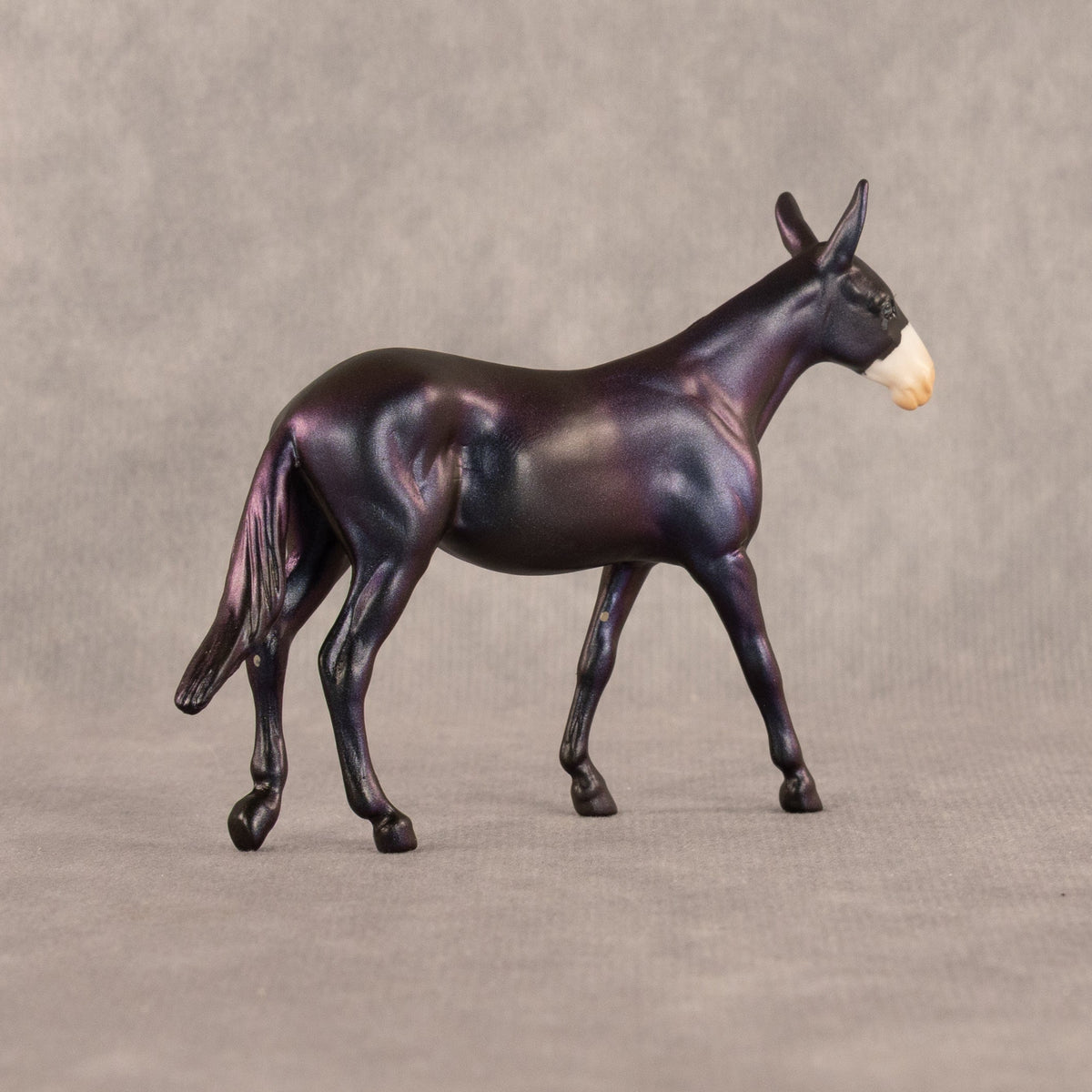 Gravity Binary OOAK Chip Mule by Alex Fortman LHS26