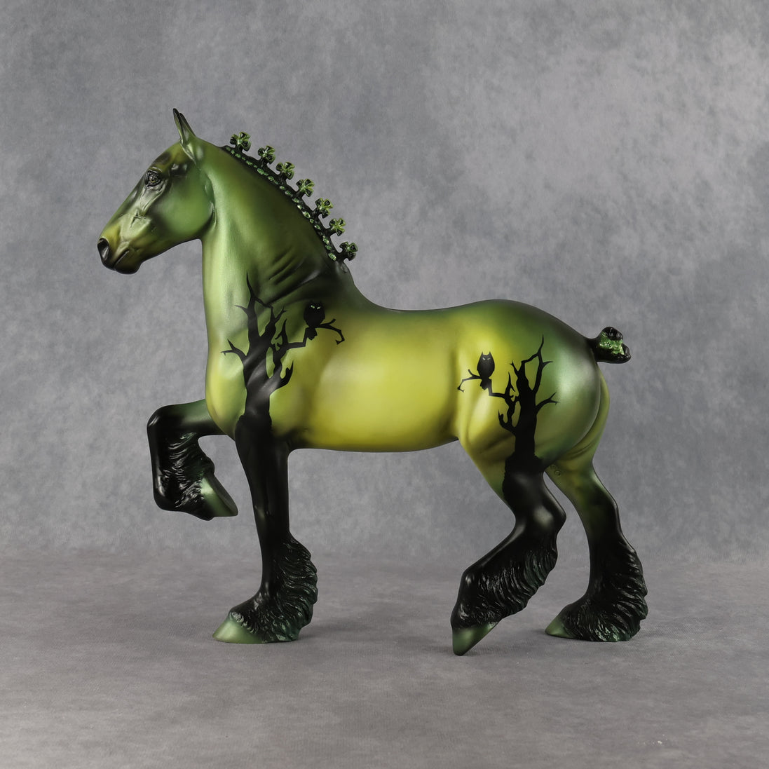 SAMPLE Green Owls Trotting Drafter by Julie Keim SS1026