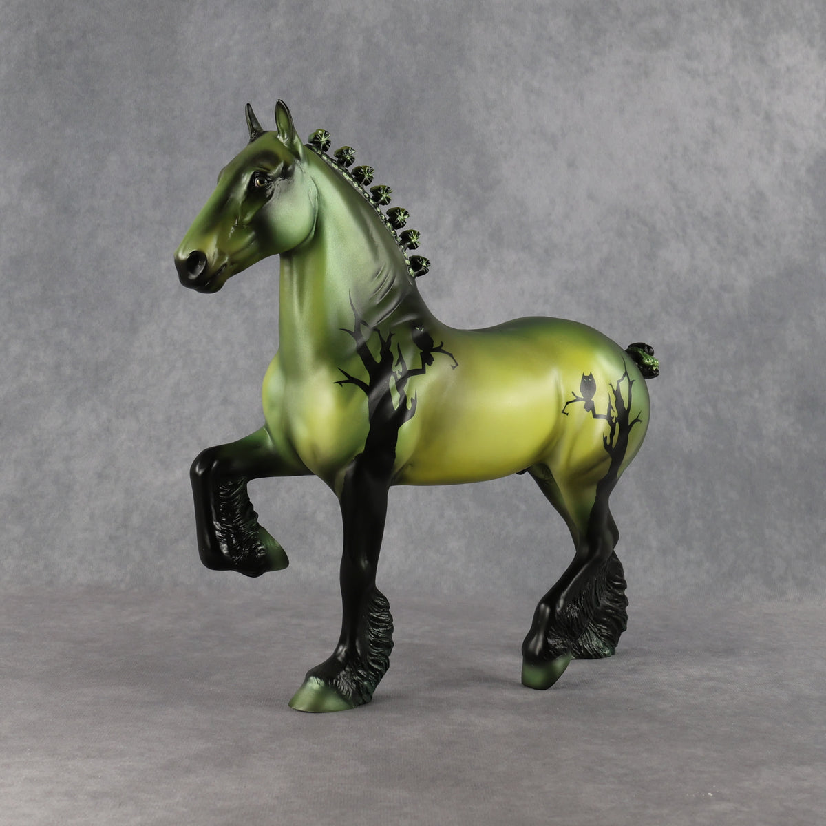 SAMPLE Green Owls Trotting Drafter by Julie Keim SS1026