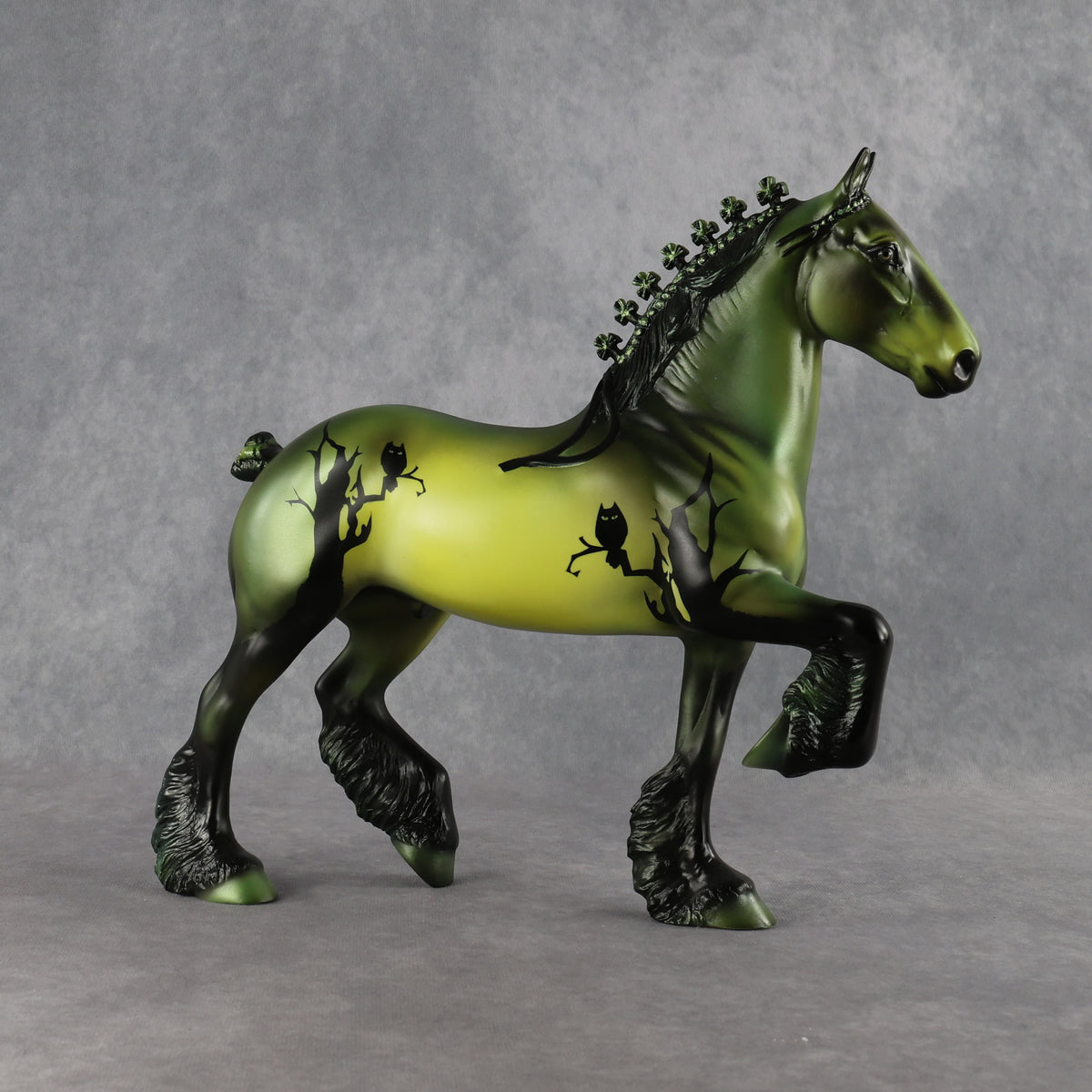 SAMPLE Green Owls Trotting Drafter by Julie Keim SS1026
