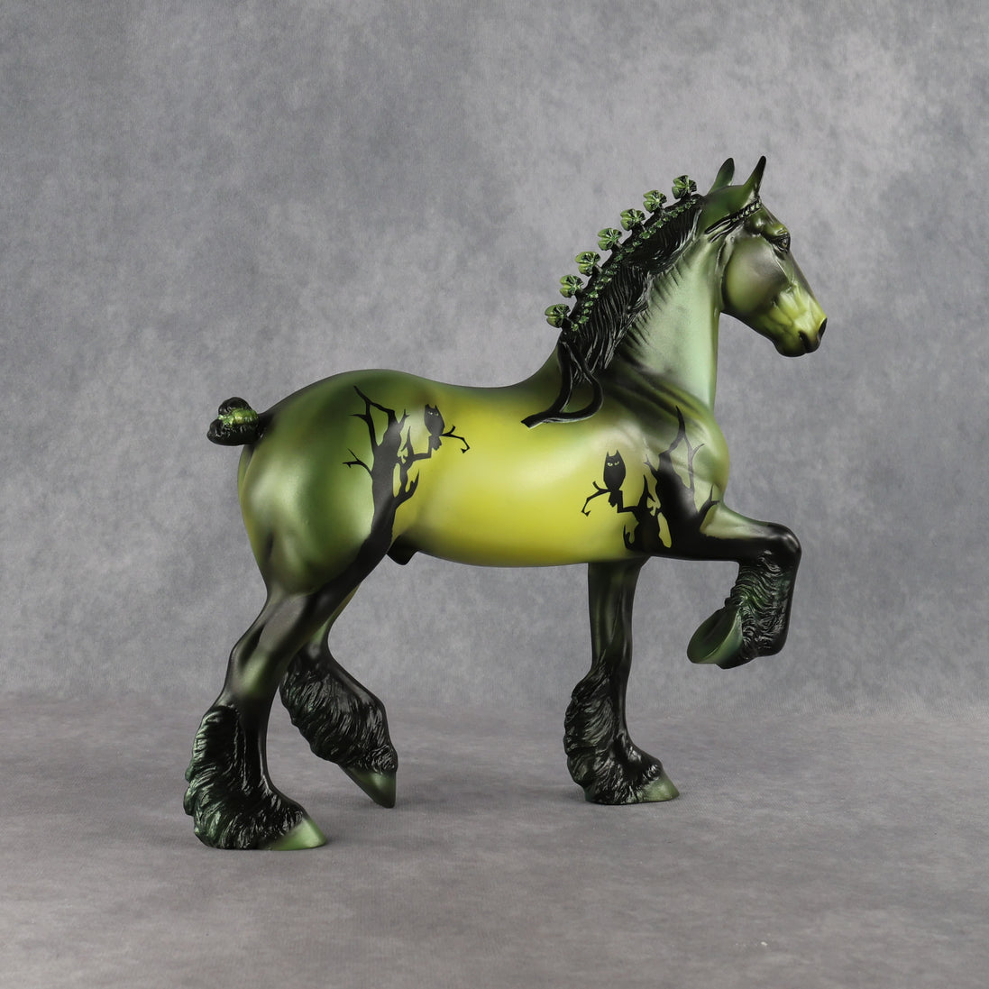SAMPLE Green Owls Trotting Drafter by Julie Keim SS1026