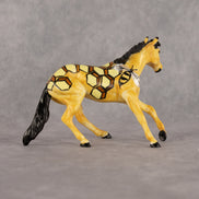 Honeycomb OOAK Chip Cutting Horse by Dawn Quick LHS26