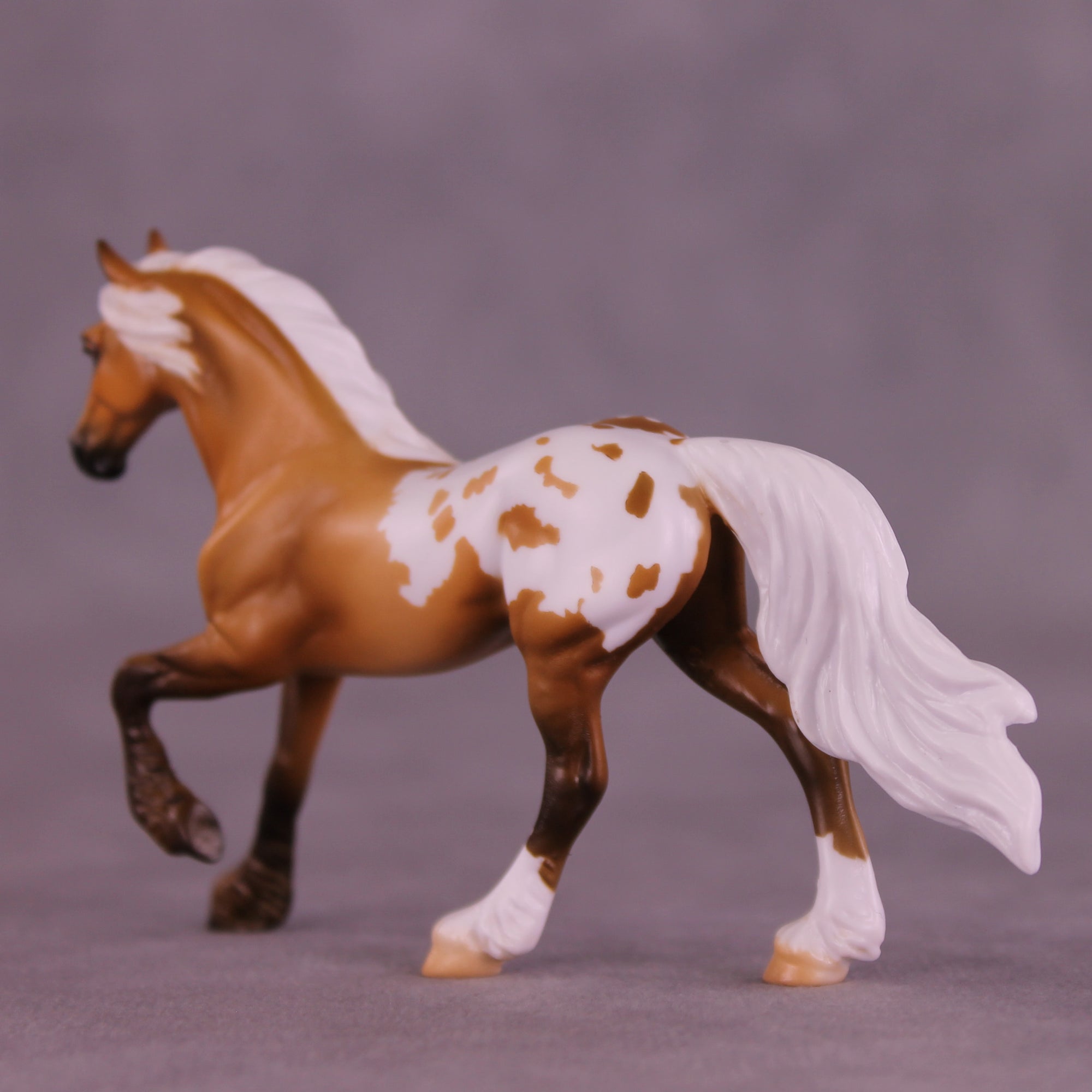 Macaron LE-5 Chip Friesian by Kike (Enrique) Duarte December $99 Chips