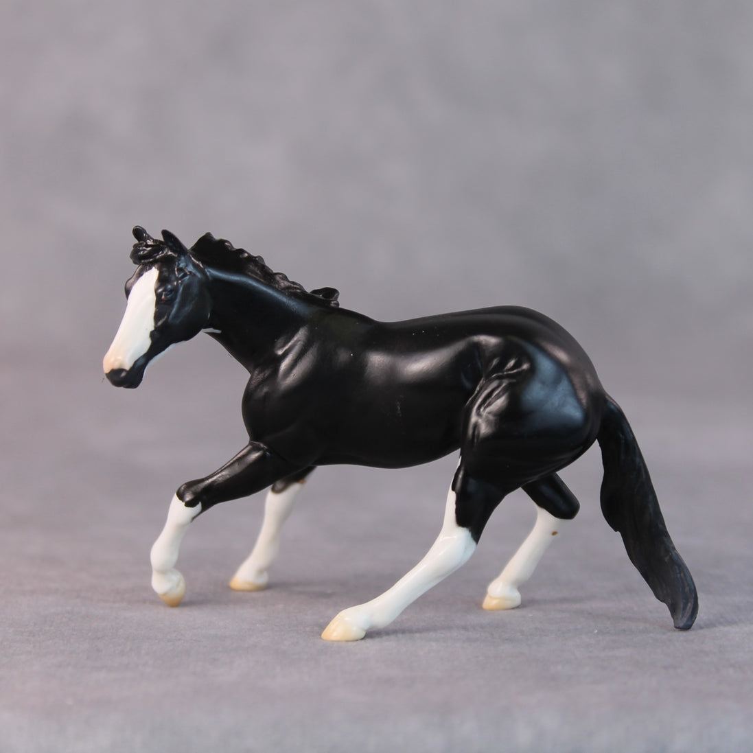 Daffy OOAK Black Pinto Cutter Chip by Jamie Adamson HS24