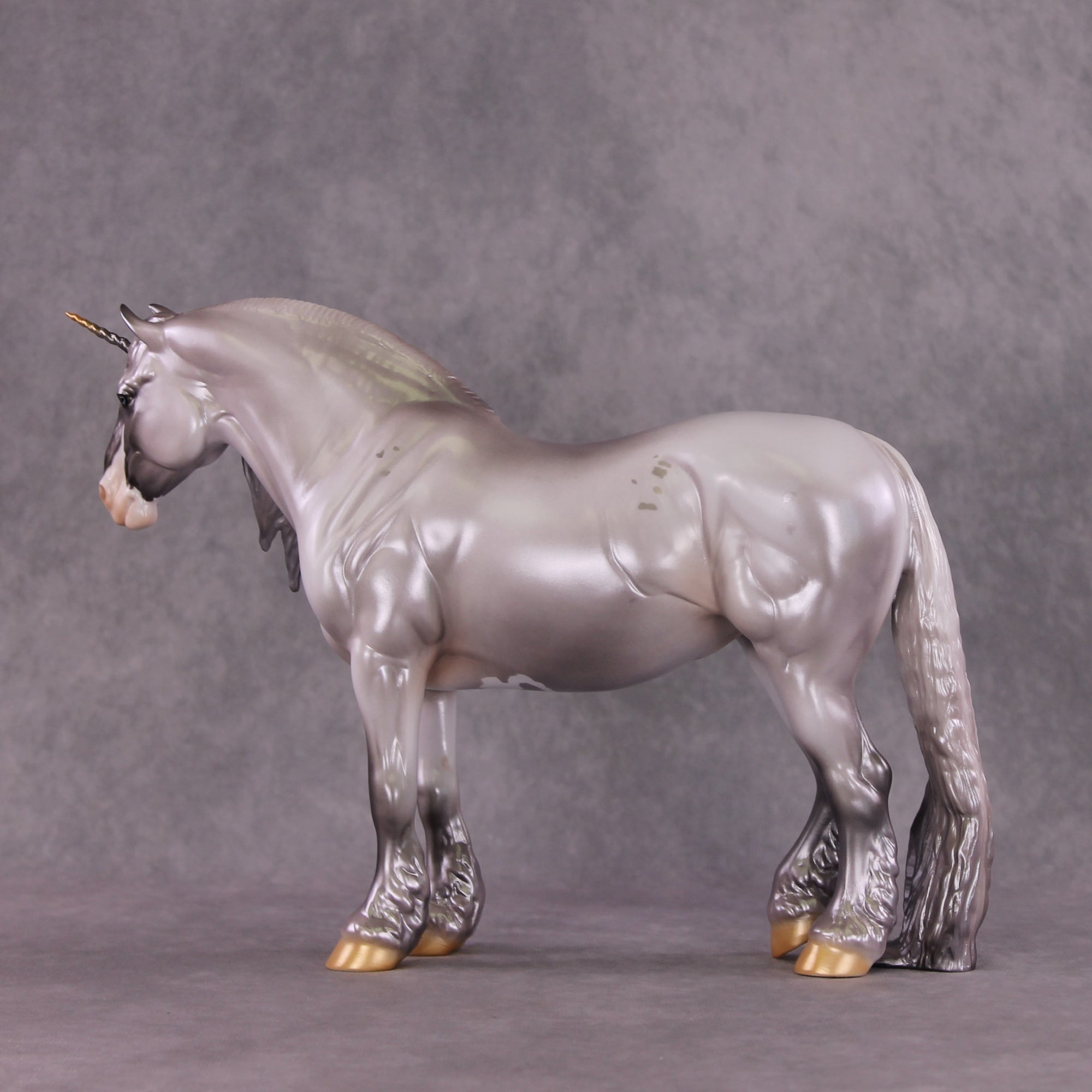 "Mahalo" LE-10 Heavy Draft Unicorn By Jess Hamill SHCF25 Judges Model Run