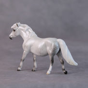 Susan LE-5 Light Dapple Pearl Grey Pony Chip By Ellen Robbins HS24