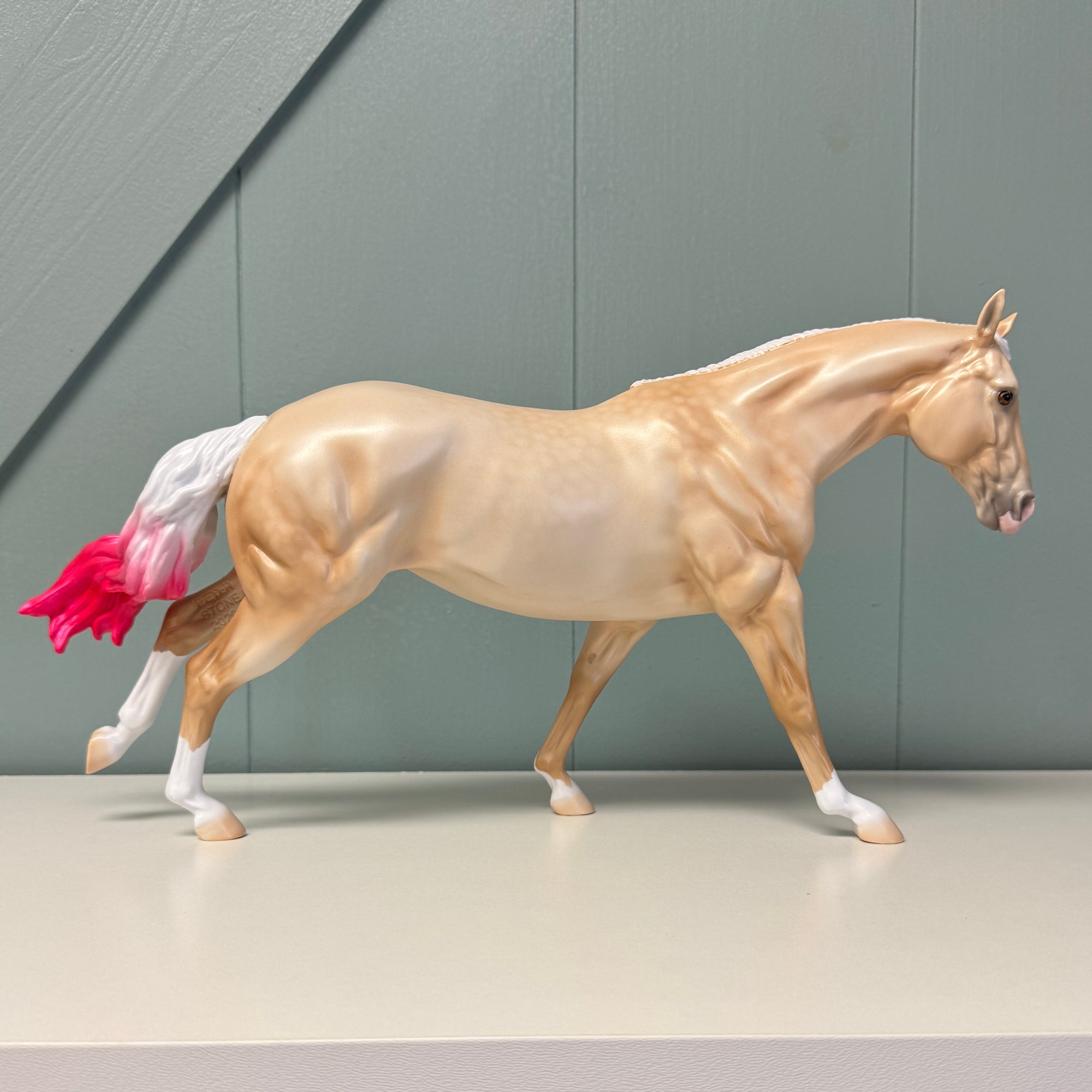 Kenough Yet? OOAK Palomino Running Stock Horse with Died Pink Mane and Tail by Ellen Robbins EQ24 MHP End of Month SS724