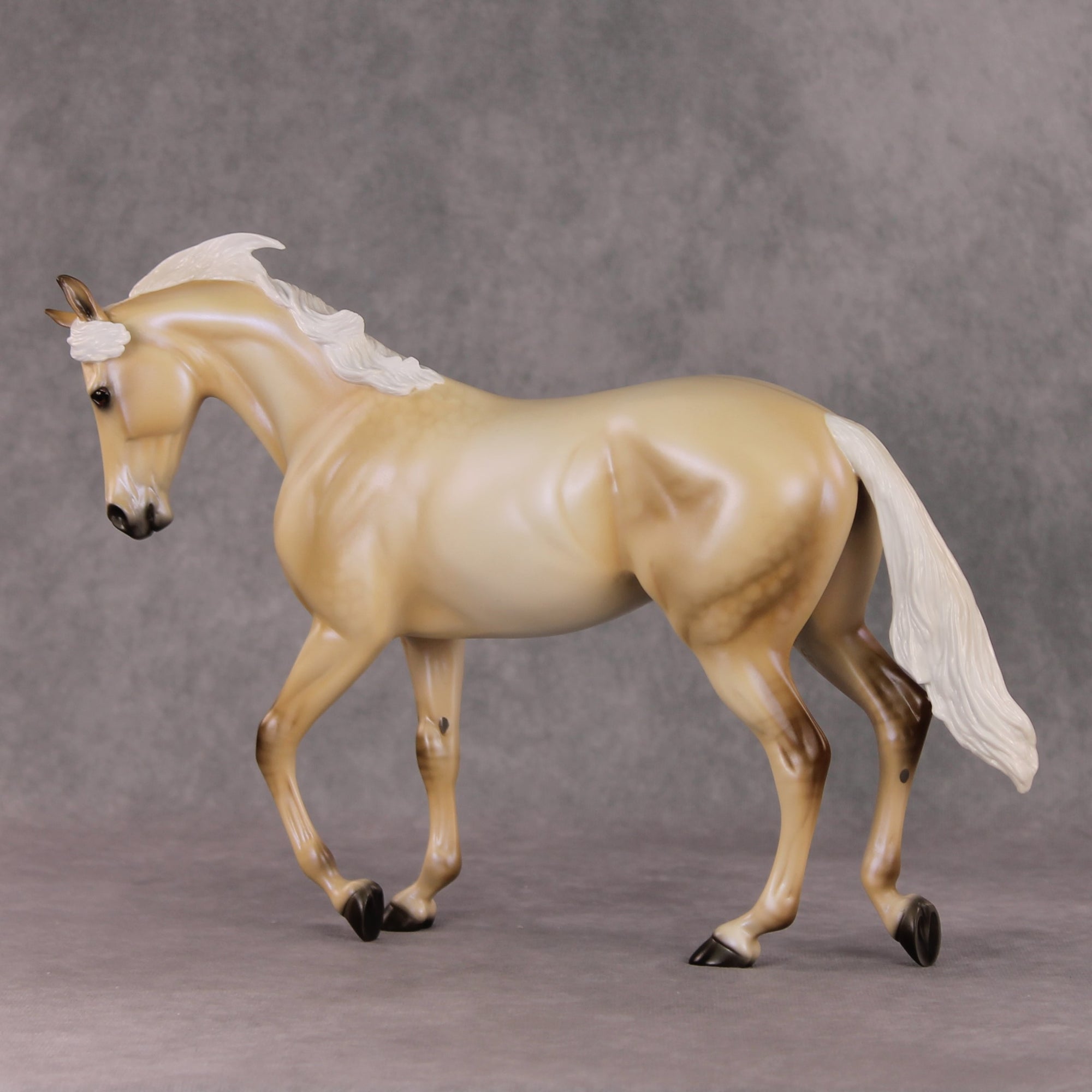 Frozen Sands OOAK Dappled Dunalino Thoroughbred By Ellen Robbins HS24