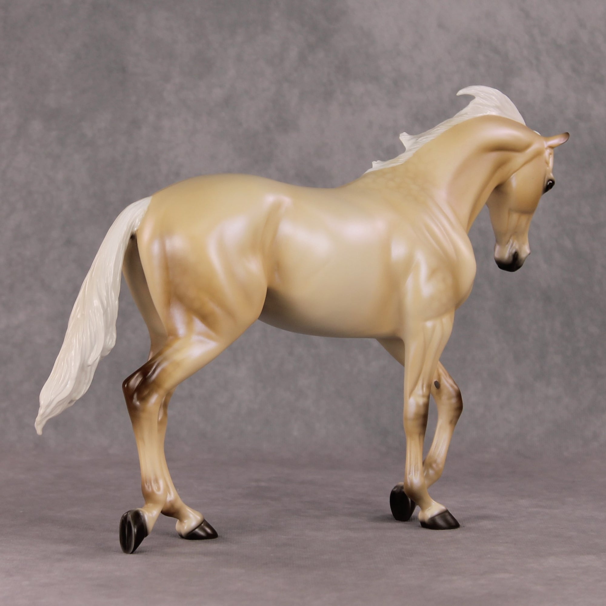 Frozen Sands OOAK Dappled Dunalino Thoroughbred By Ellen Robbins HS24