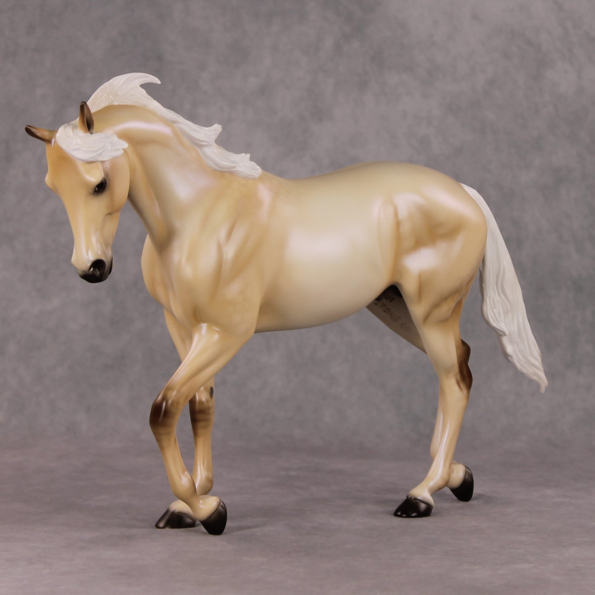 Frozen Sands OOAK Dappled Dunalino Thoroughbred By Ellen Robbins HS24