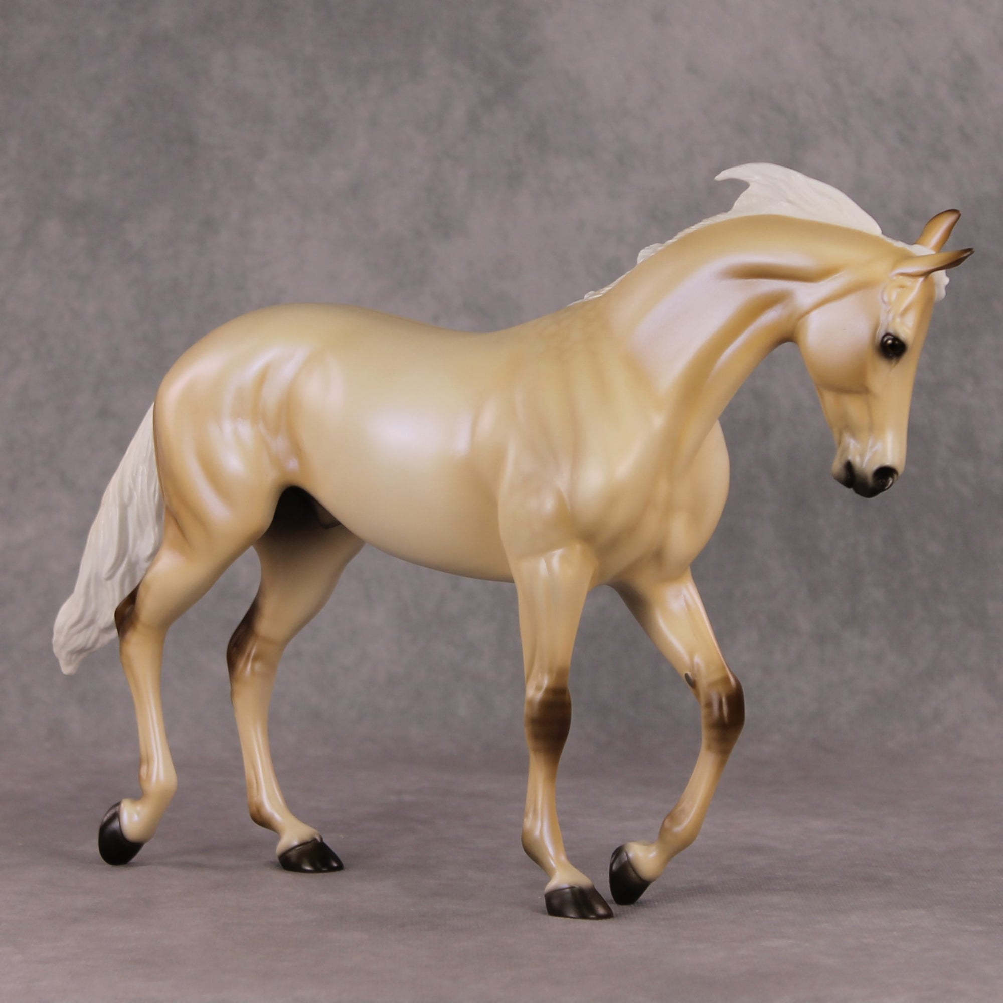 Frozen Sands OOAK Dappled Dunalino Thoroughbred By Ellen Robbins HS24