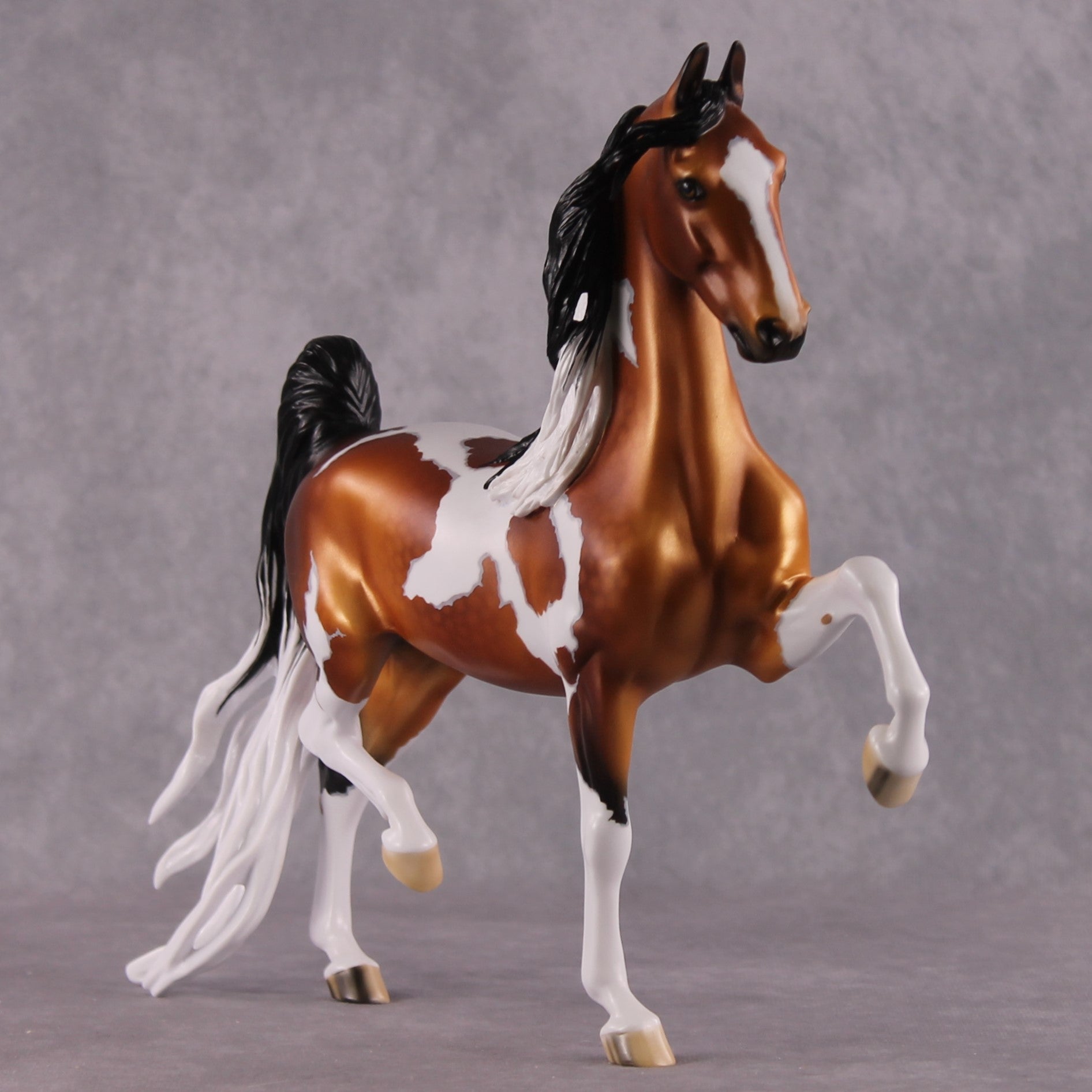 "Feelin' Like Gold" OOAK FCM Saddlebred By Ellen Robbins Best Offer 04/08/2025